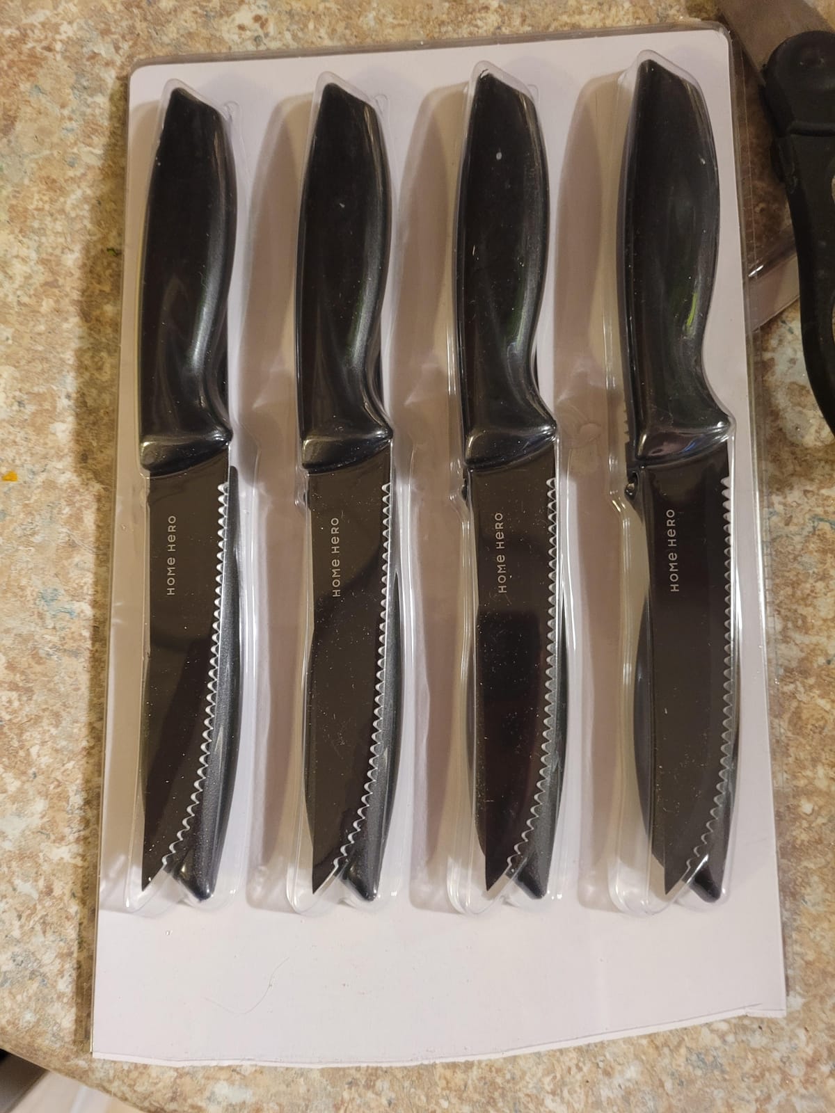 Home Hero Steak Knife Set - Nonstick Serrated Steak Knives - Stainless-Steel Kitchen Knife Set - Ergonomic TPR Handles for Precision Meat Carver - 6-Pc Set, Black customer photo 2