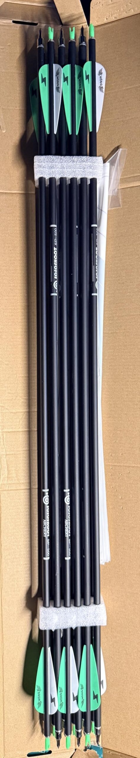 31inch Carbon Arrow Archery Targeting Practice Hunting Arrows for Compound & Recurve Bow with Removable Tips(Pack of 12) customer photo 1