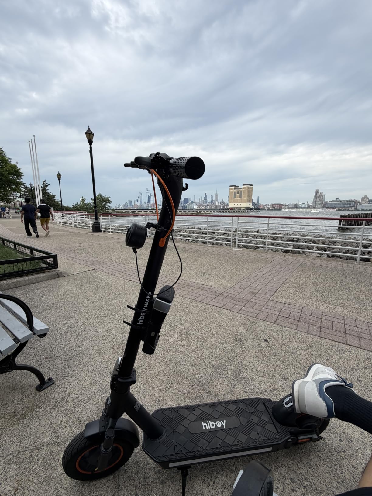 Hiboy MAX Pro Electric Scooter, 46.6 Miles & 22 MPH Commuting E-Scooter customer photo 2