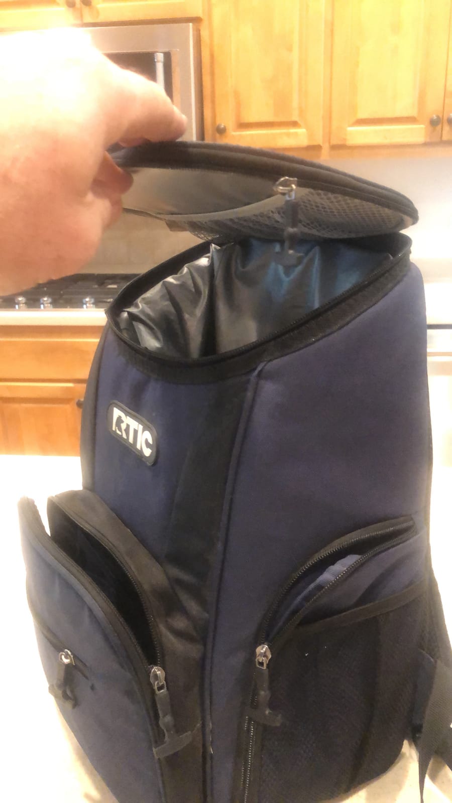 RTIC Lightweight Backpack Cooler Soft Insulated Portable Bag for Lunch, Beach, Drink, Beverage, Travel, Camping, Picnic, Car, Hiking, customer photo 1