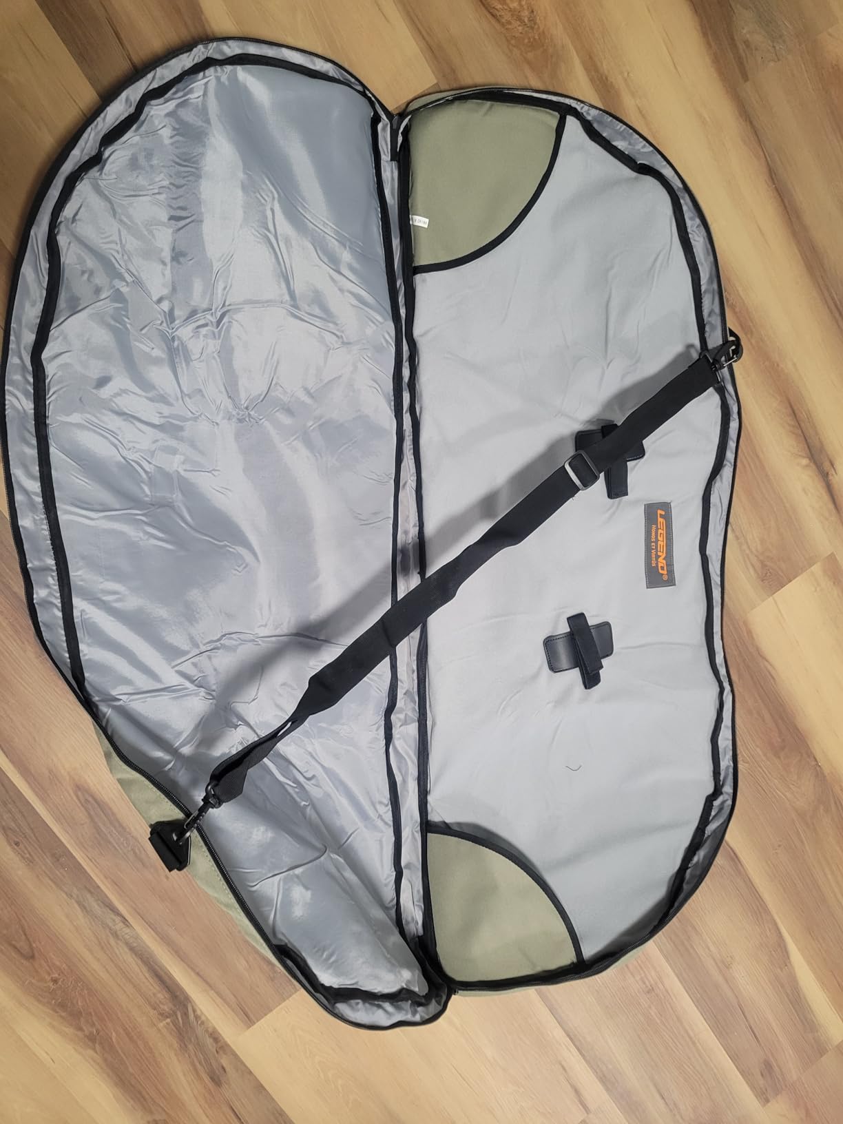 LEGEND Essential Compound Bow Case - Soft Bow Case for Compound Bow & Archery Accessories, Premium Bow Bag with Durable Nylon Fabric, Lightweight Archery Case with Backpack Strap - 36