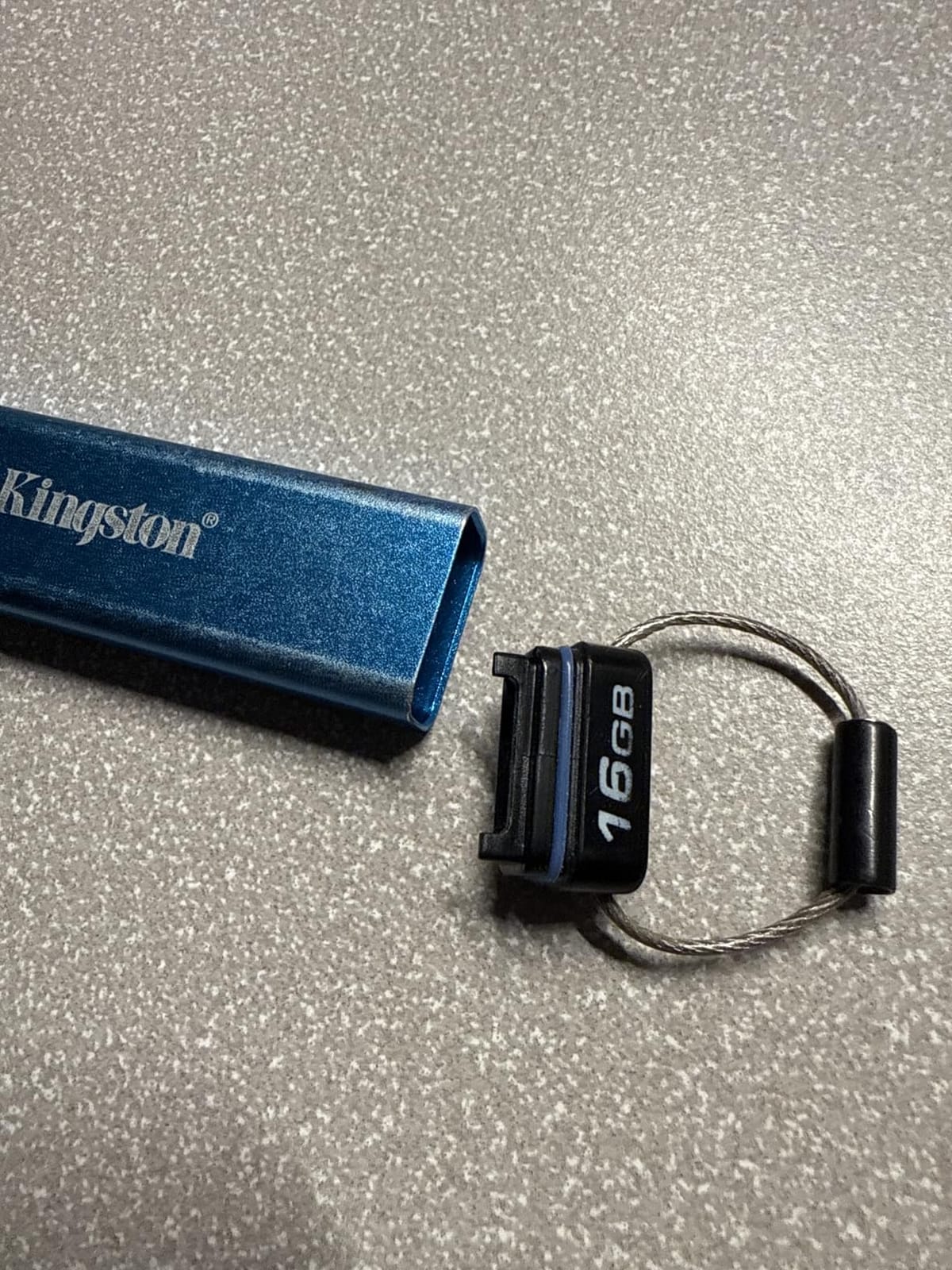 Kingston Ironkey Keypad 200 USB-C 32GB Encrypted Flash Drive | OS Independent | FIPS 140-3 Level 3 | XTS-AES 256-bit | BadUSB and Brute Force Protection | Multi-Pin Option | IKKP200C/32GB customer photo 2