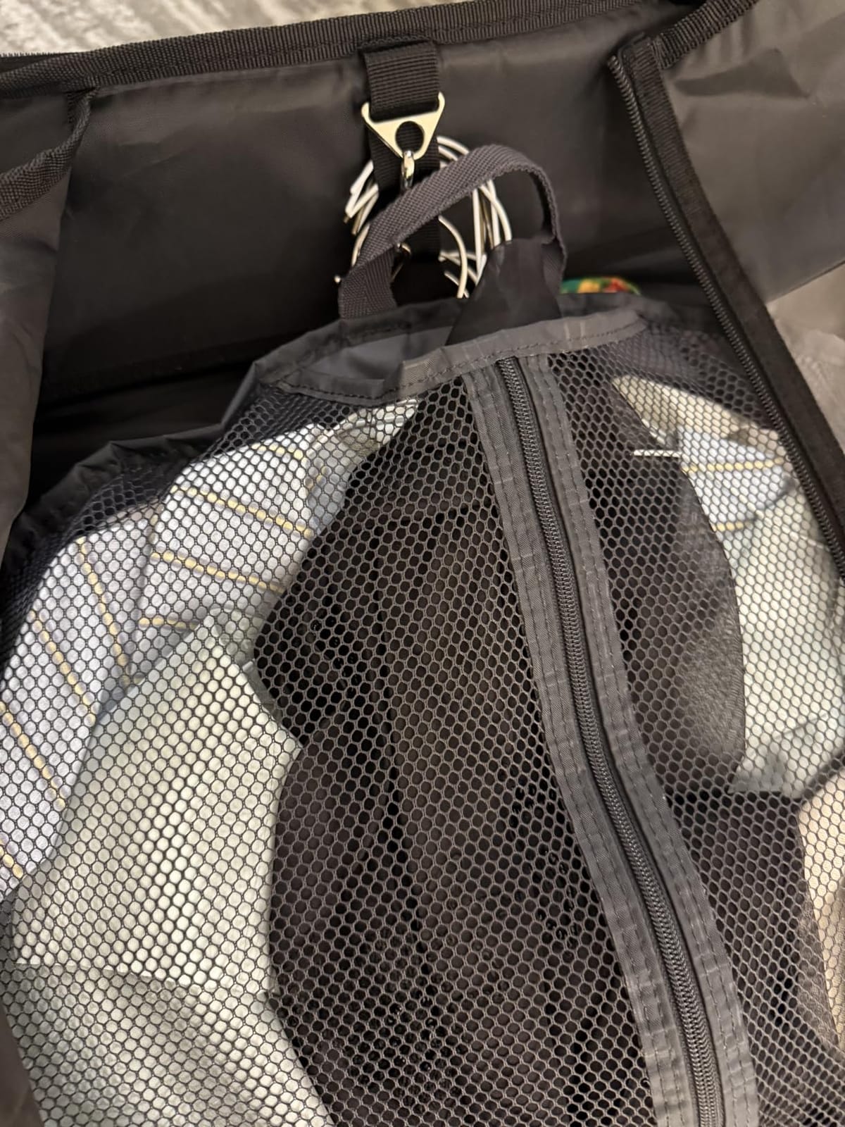 Noozion Garment Bag for Travel, Large Carry On Suit Bag for Business Up to 3 Suits, Wrinkle Free Garment Bag for Hanging Clothes with Shoulder Strap, Laptop Compartment, and Wet-Dry Pocket customer photo 2