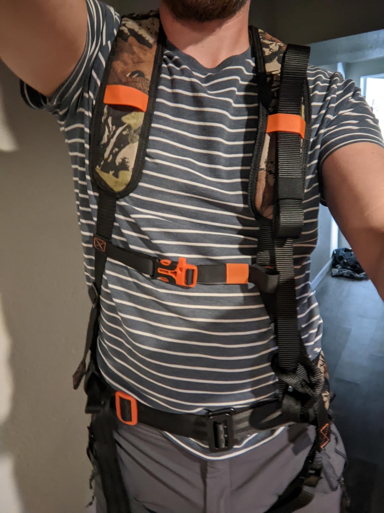Kalkal Tree Stand Harness, Hunter Safety System with Whistle Aid, Adjustable Lightweight Hunting Harness for Hunting M/L/XL customer photo 2