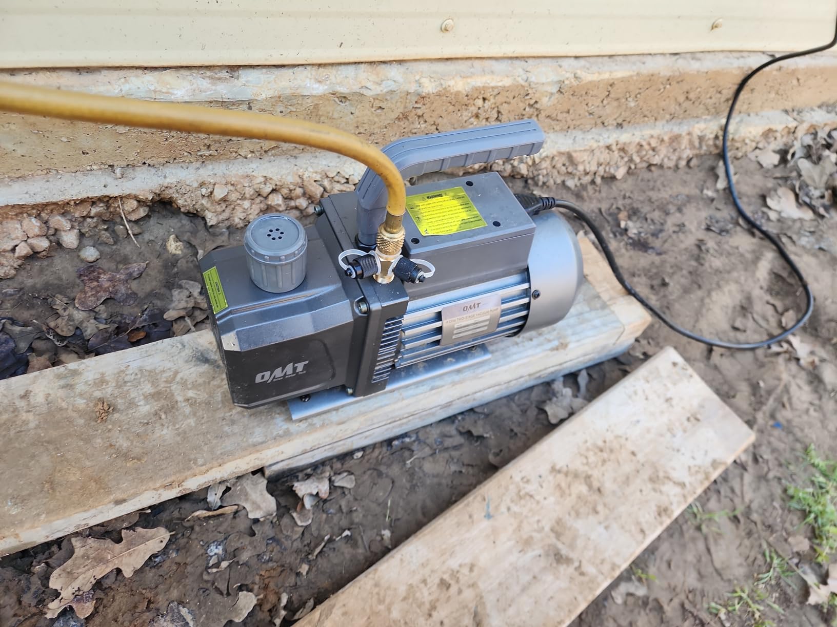 OMT 9 CFM 2 Stage Rotary Vane Vacuum Pump for R12 R22 R134a R410a customer photo 1