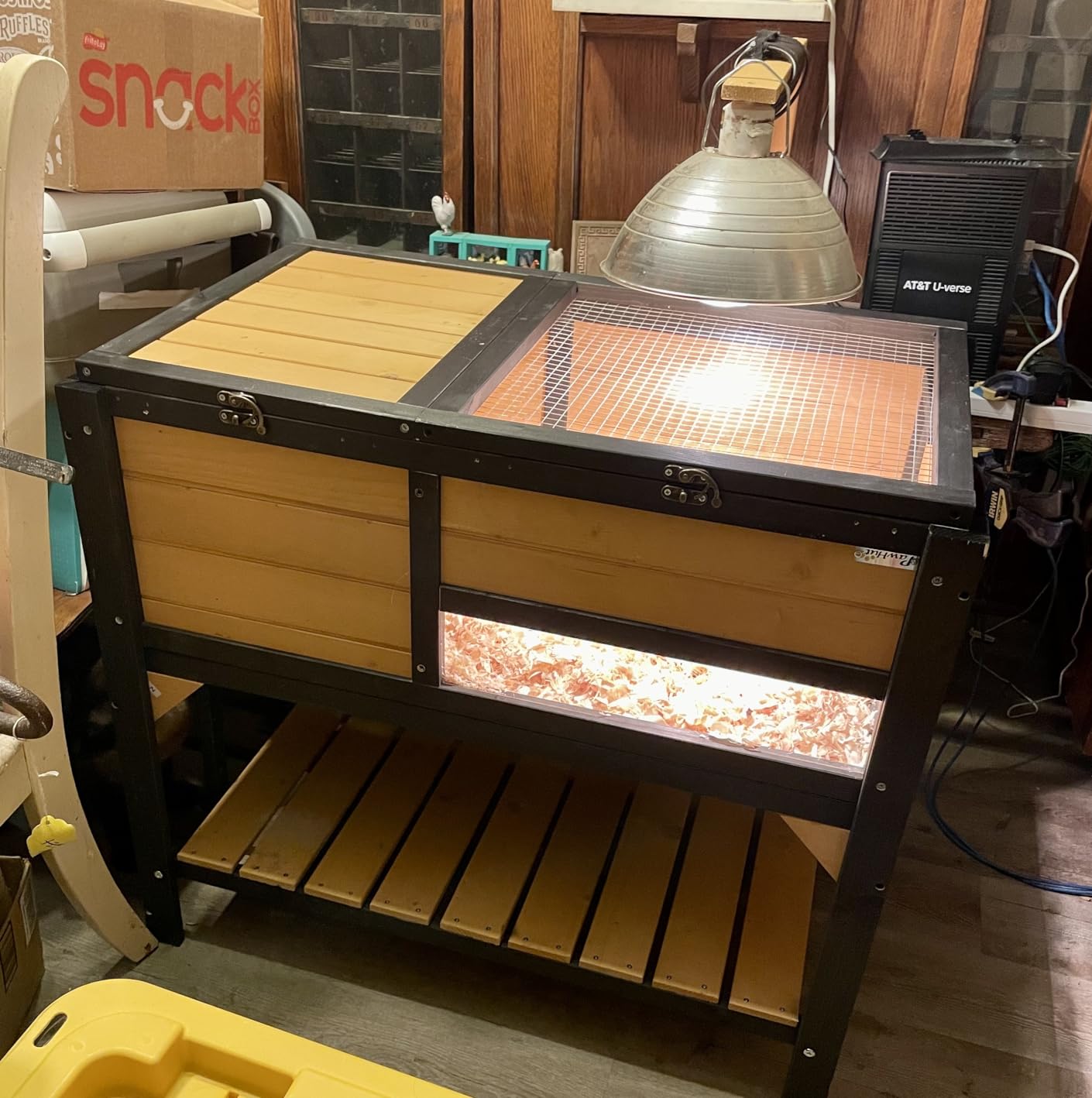 PawHut Tortoise Habitat with Shelf Storage, Tortoise Enclosure with Weather Protection, Reptile Enclosure with Tray, Light Support Frame, Yellow customer photo 2