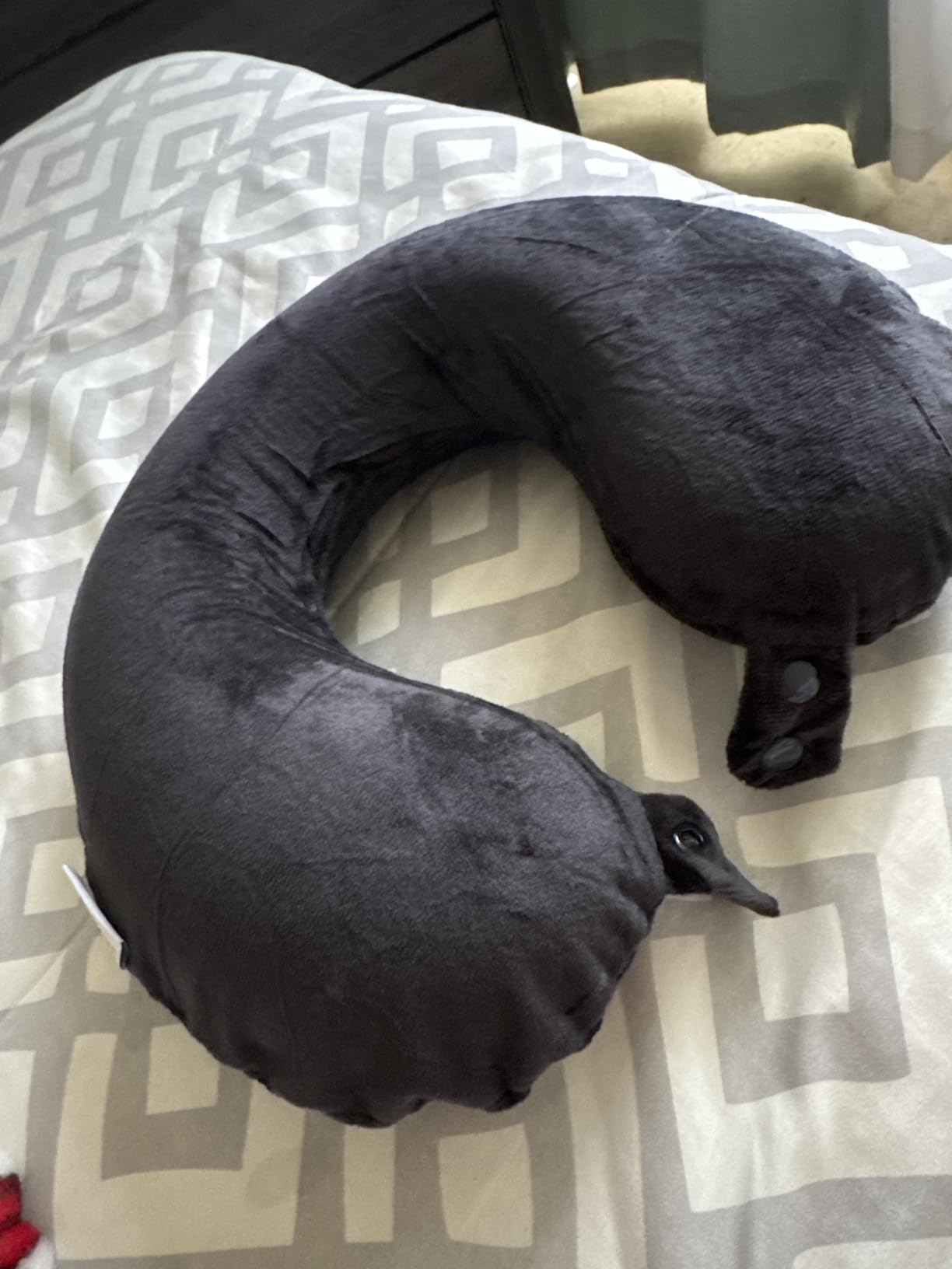 SAIREIDER Travel Pillow 100% Pure Memory Foam Travel Neck Pillow, Airplane Pillow for Traveling、Car、Home、Office,Washable Cover(Black) customer photo 2