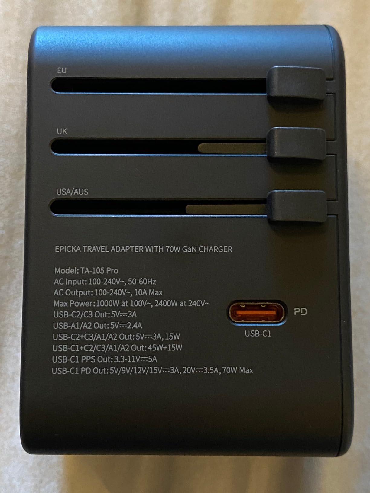 Epicka 70W GaN PD Universal Travel Adapter, 3USB-C/2USB-A customer photo 1