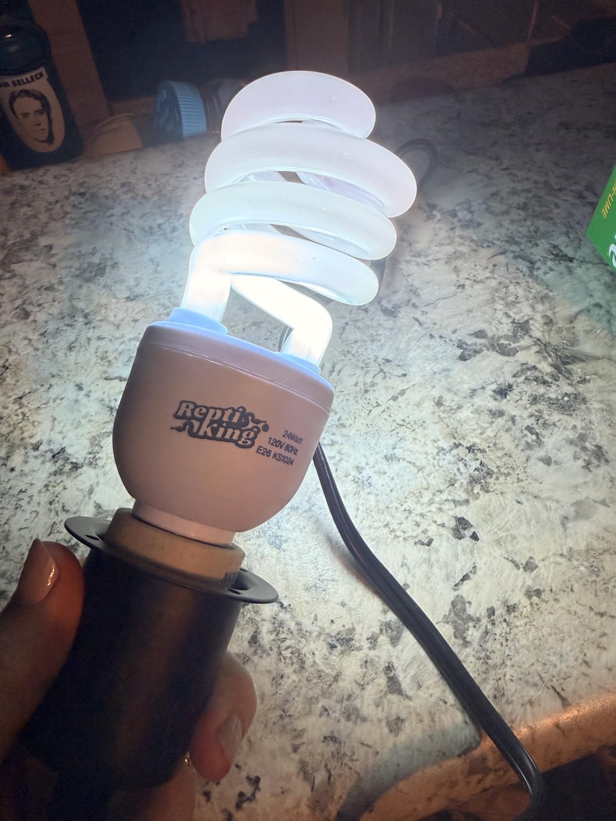 UVB Reptile Light, 10.0 24W, UVA UVB Reptile Light Bulb Lamp for Bearded Dragon, UVB Bulbs for Desert Reptiles customer photo 2