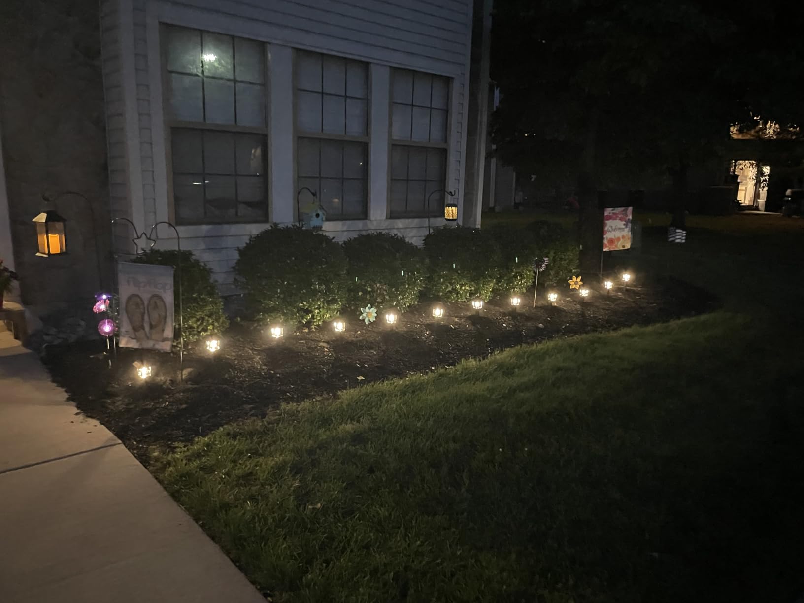 Greluna Solar Lights Outdoor,12 Pack 3000K Waterproof Auto On/Off Solar Pathway Lights for Your Garden, Landscape, Path, Yard, Patio, Driveway,Walkway Decor customer photo 1