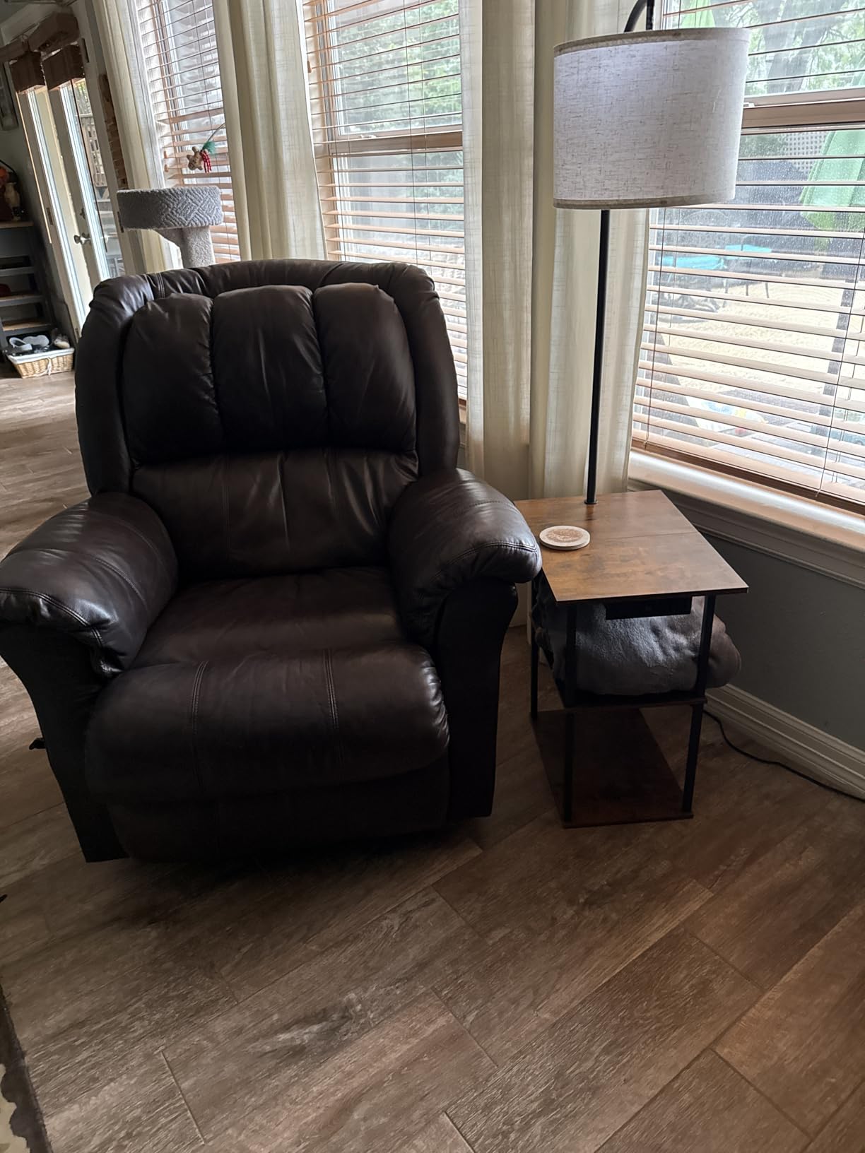 PESRAE Floor Lamp with Table, End Tables with Charging Station customer photo 2