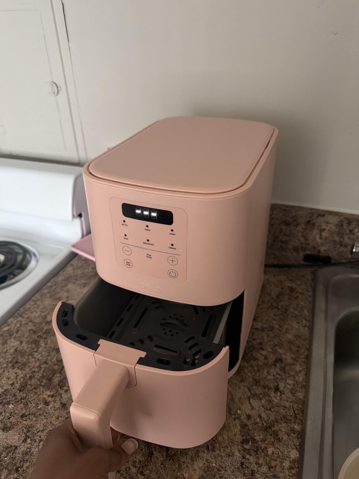 bella Fits-anywhere™ Slim 4qt Air Fryer, Non-Toxic Coating, Oatmilk customer photo 2