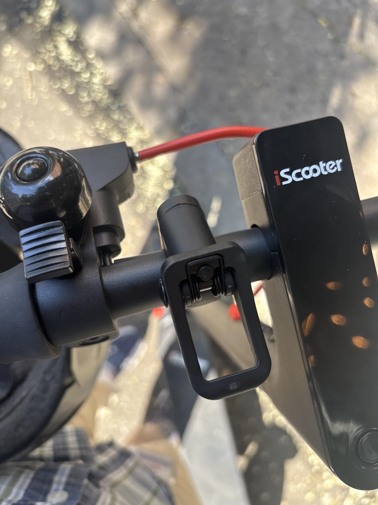 iScooter Electric Scooter for Adults, Foldable E-Scooter for Commuting customer photo 1
