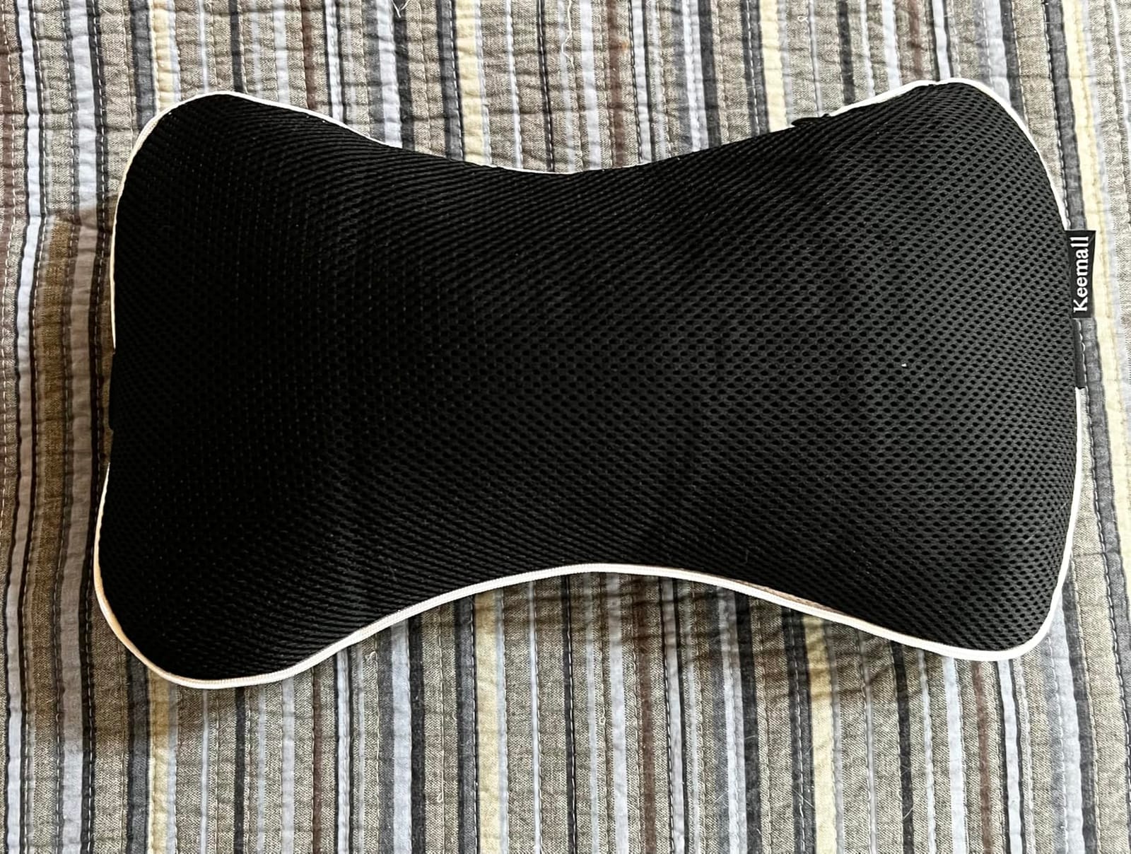 Keemall Inflatable Neck & Shoulder Travel Pillow for Airplane Naps customer photo 2