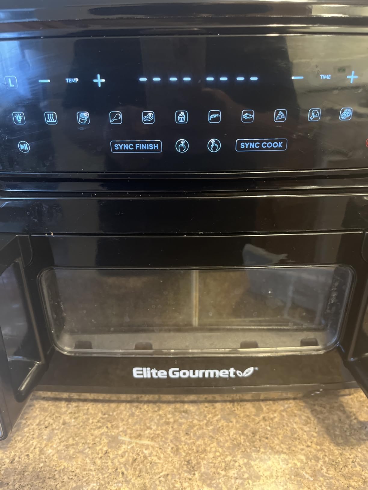 Elite Gourmet 11Qt Dual Zone Air Fryer Oven, Dual Basket, 1600W, PFAS-Free customer photo 2