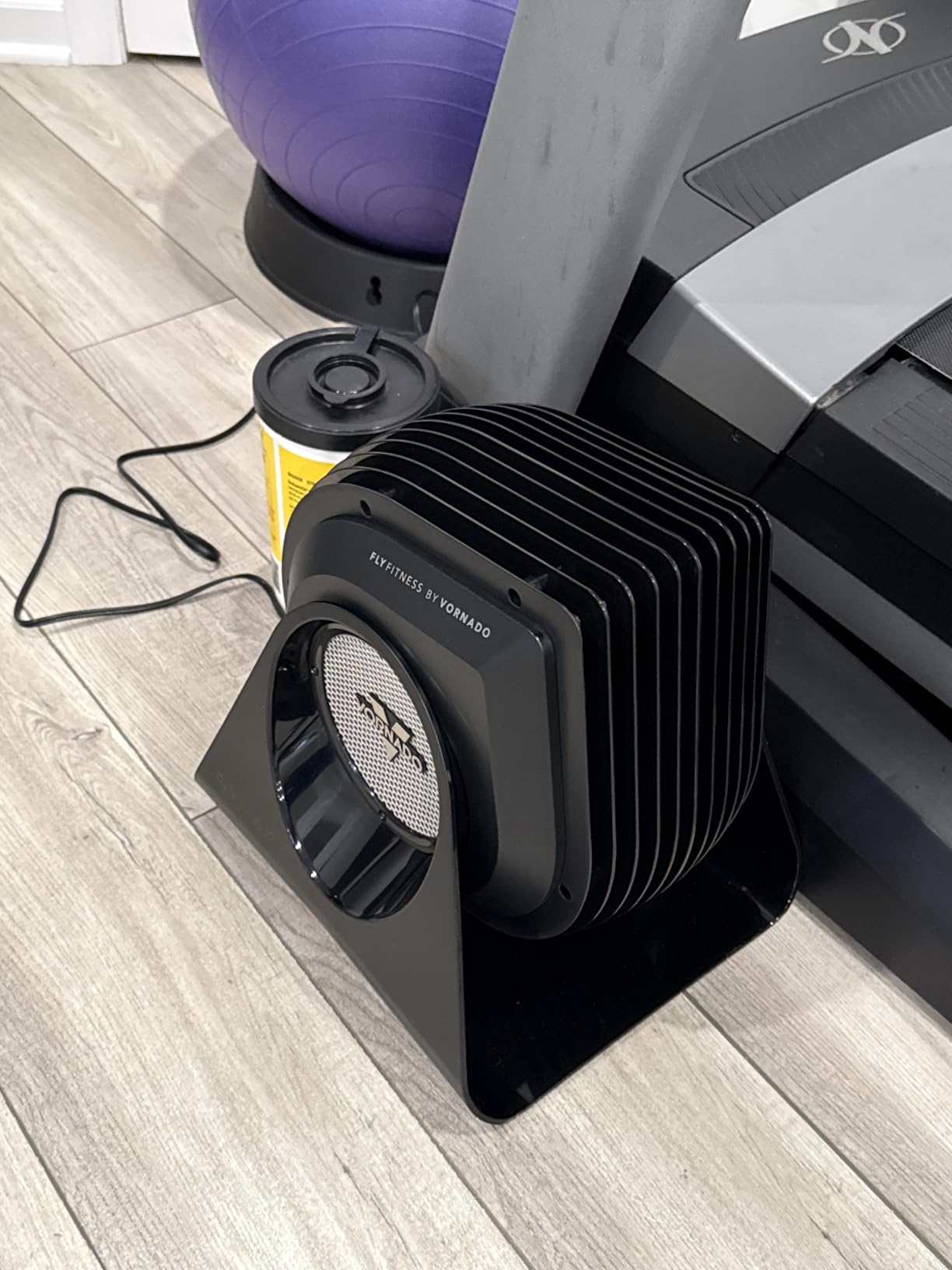 Vornado FLY MAX High Velocity Floor Fan, 4 Speed Settings, 180° Adjustable Tilt, Remote Control, 2300 FPM, Powerful Airflow, Fitness Cooling for Gym, Workout, and Training, Black customer photo 1