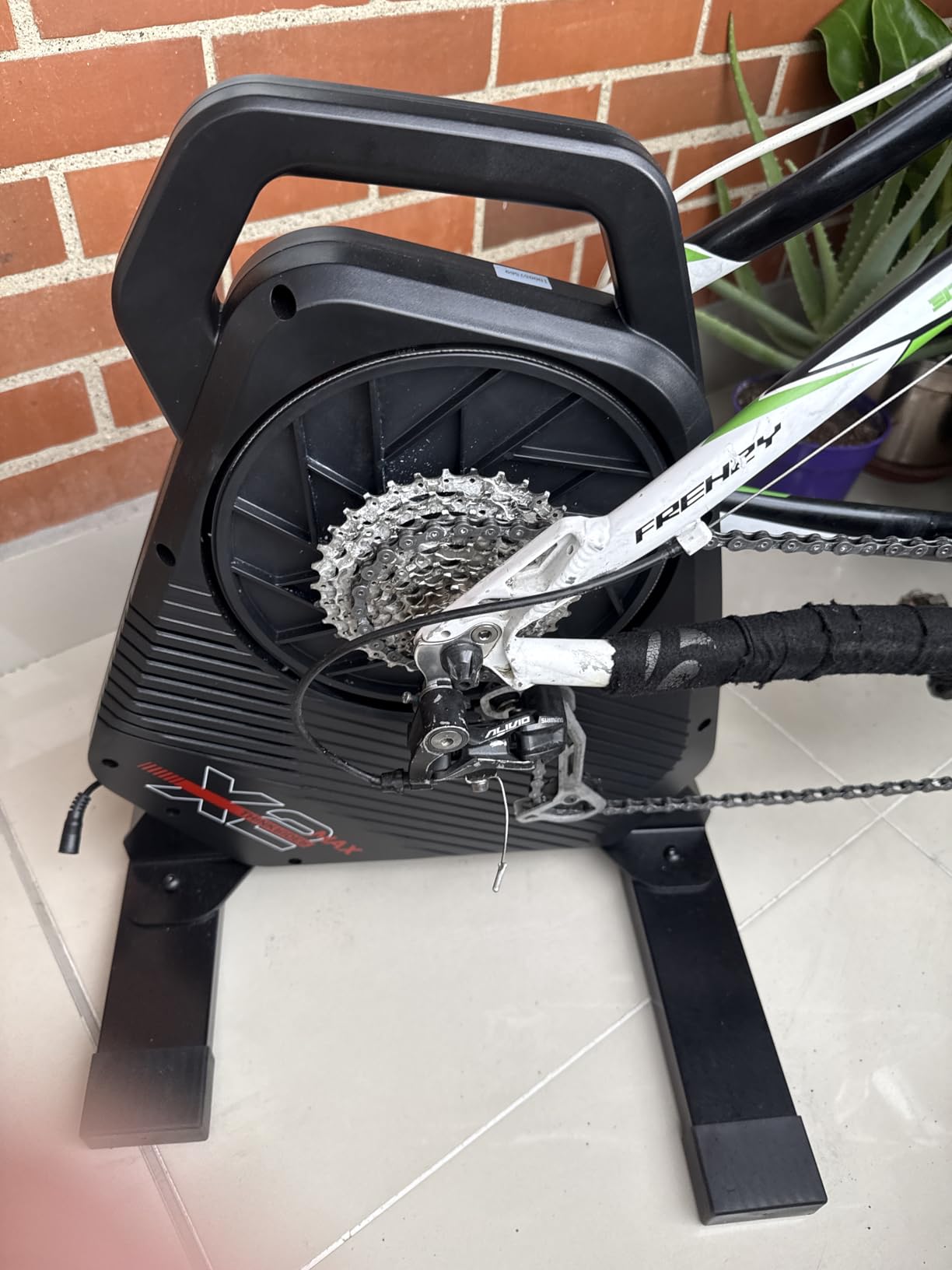 ThinkRider X2Max Smart Bike Trainer，2000w，Simulates 18% Slope，ANT + & BLE customer photo 2