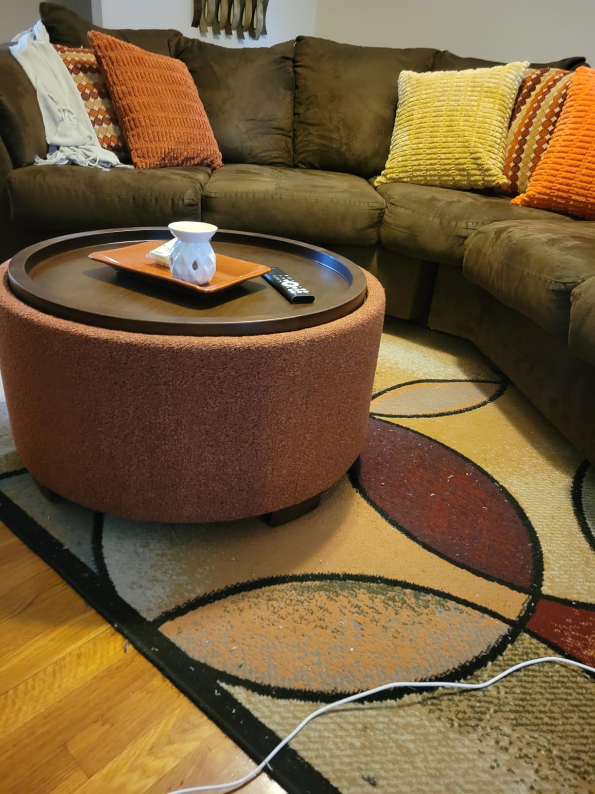 Zihanhome 30 Inch Round Storage Ottoman, Ottoman Coffee Table with Lift Off Lid, Boucle Modern Ottomans with Storage for Living Room, Bedroom, Apartments (Beige) customer photo 2
