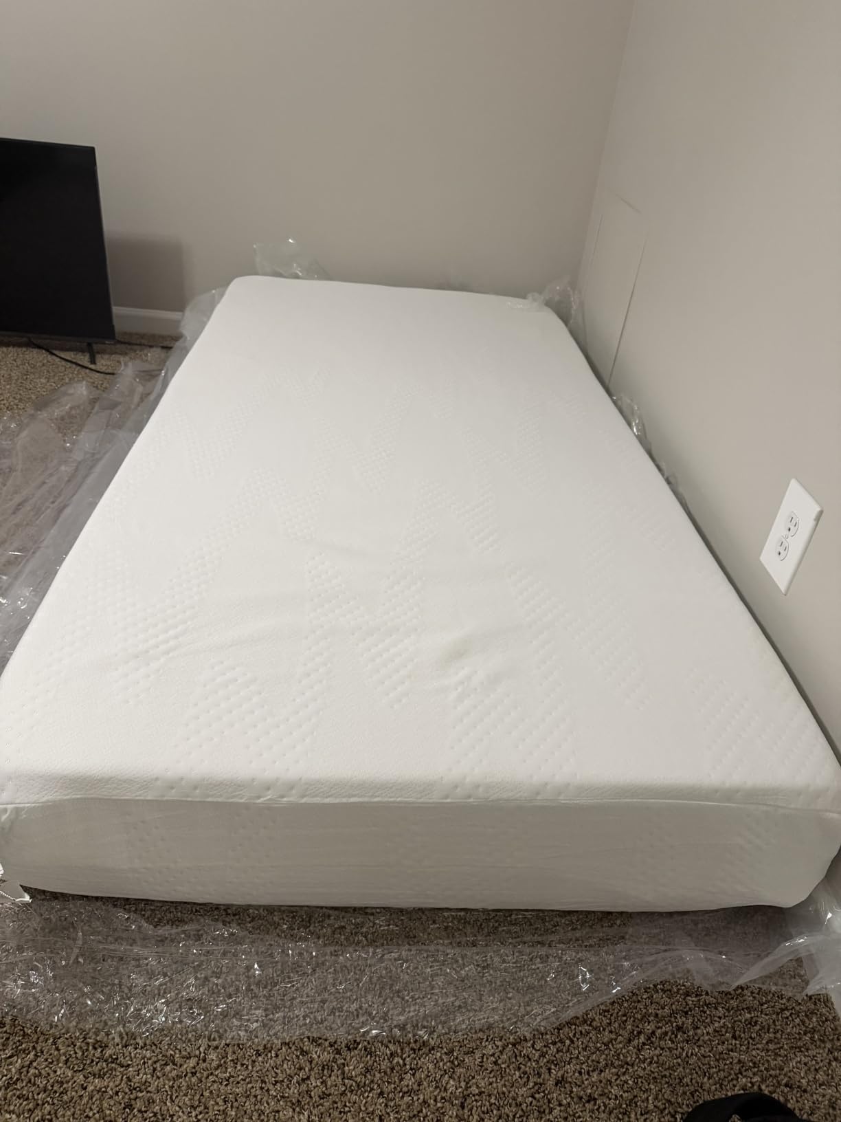Novilla Queen Size Mattress, 14 Inch Gel Memory Foam Mattress for Cooling customer photo 1