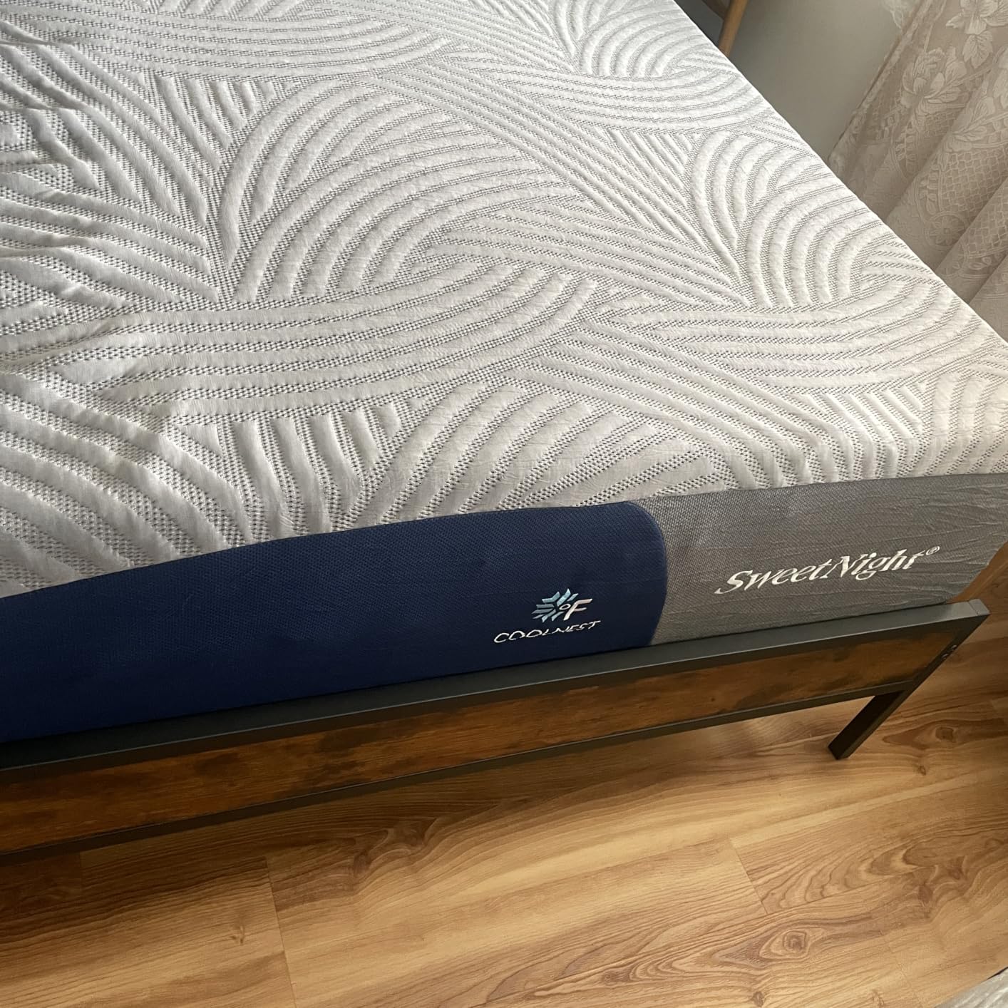 Sweetnight CoolNest Queen Mattress, 14 Inch Cooling Memory Foam Mattress customer photo 1