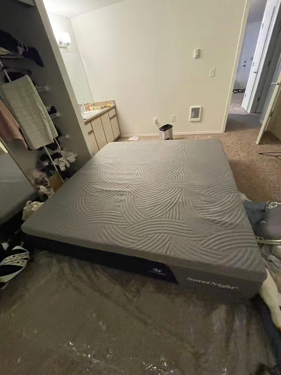 Sweetnight CoolNest Queen Mattress, 14 Inch Cooling Memory Foam Mattress customer photo 2