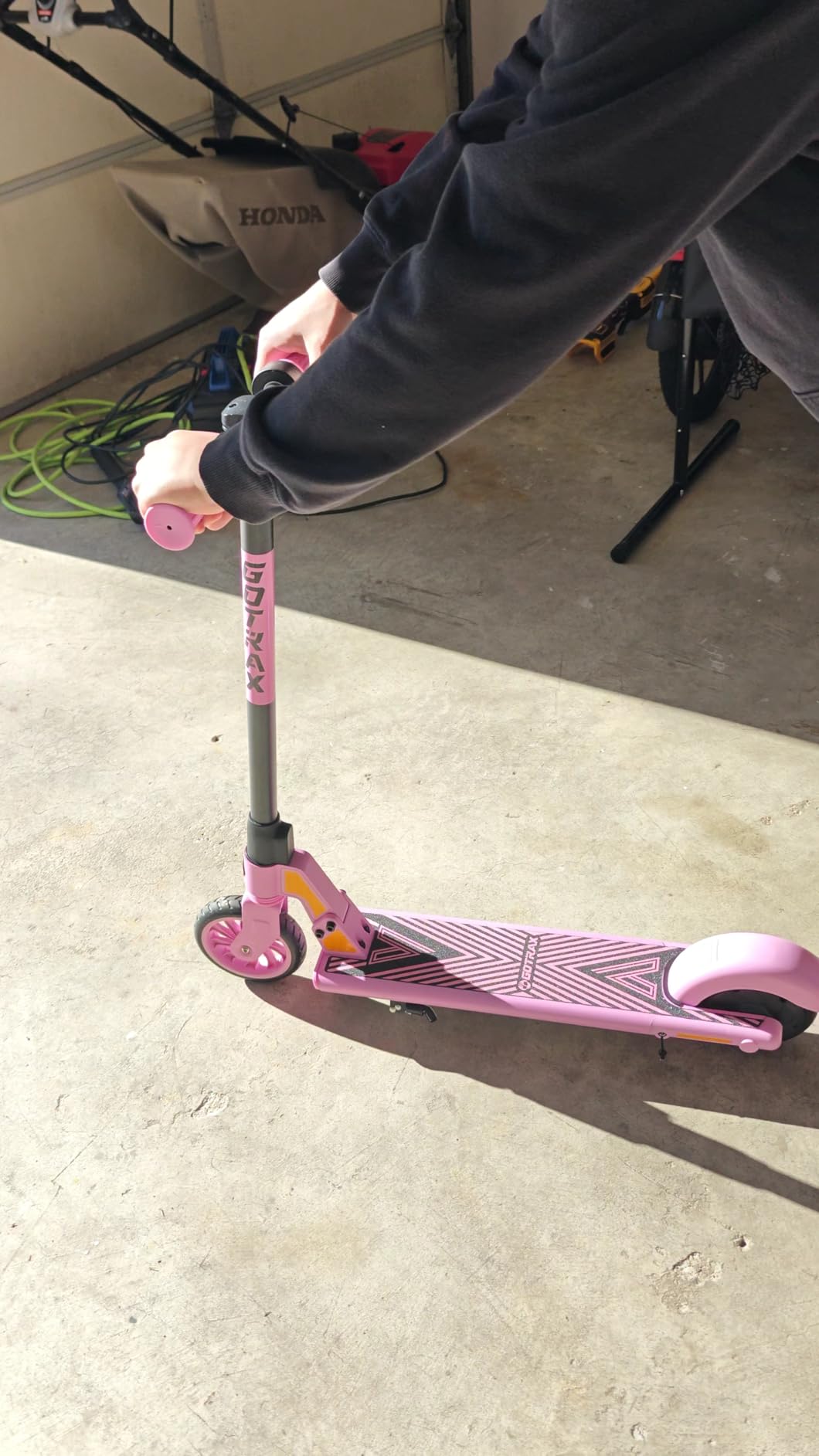 Gotrax Electric Scooter for Kids 6-12, Max 3.75 Mile & 7.5Mph,Thumb Control customer photo 1