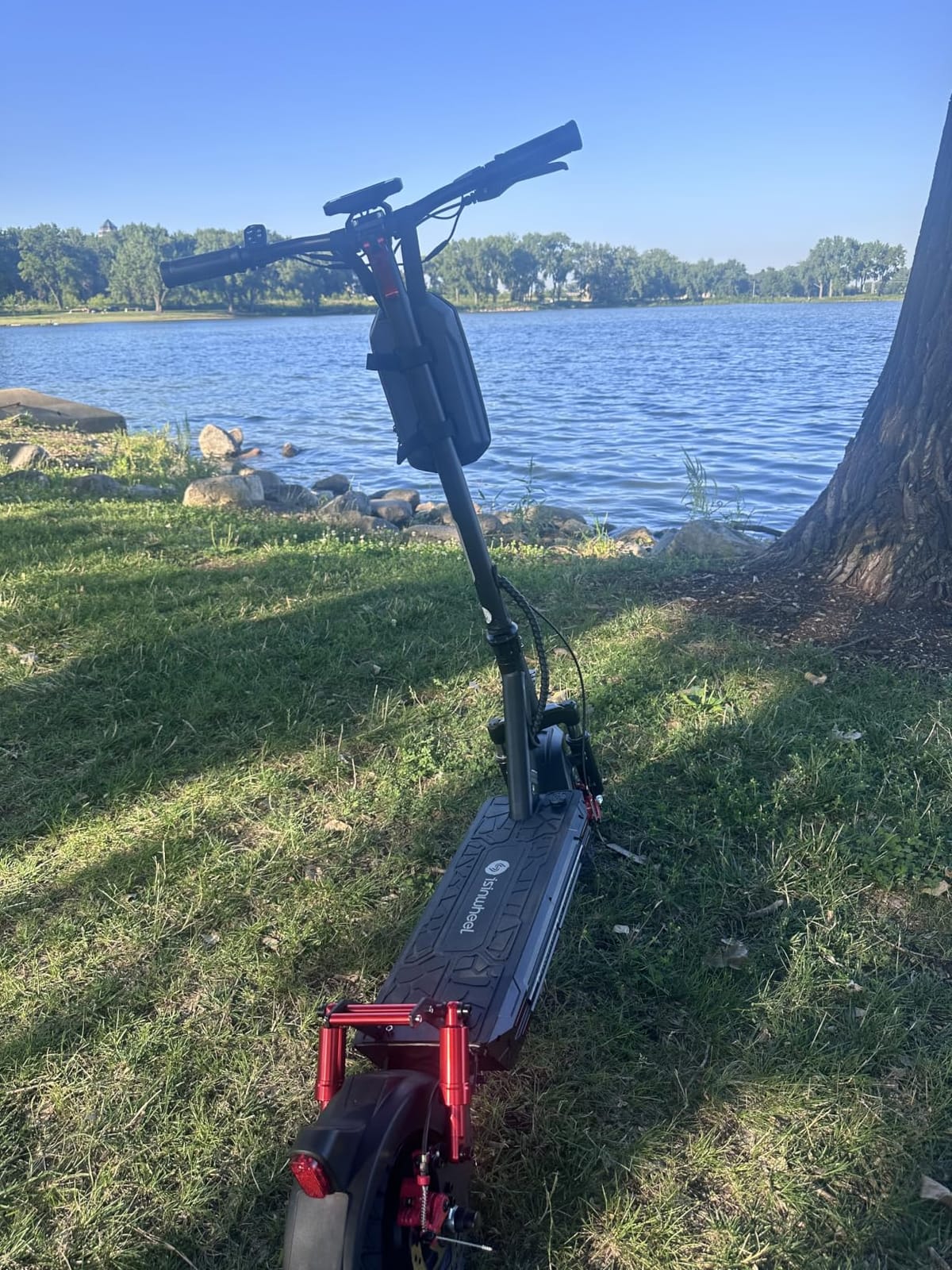 isinwheel GT1 Electric Scooter, 28 MPH, 800W, 28-Mile Range, Off-Road customer photo 1