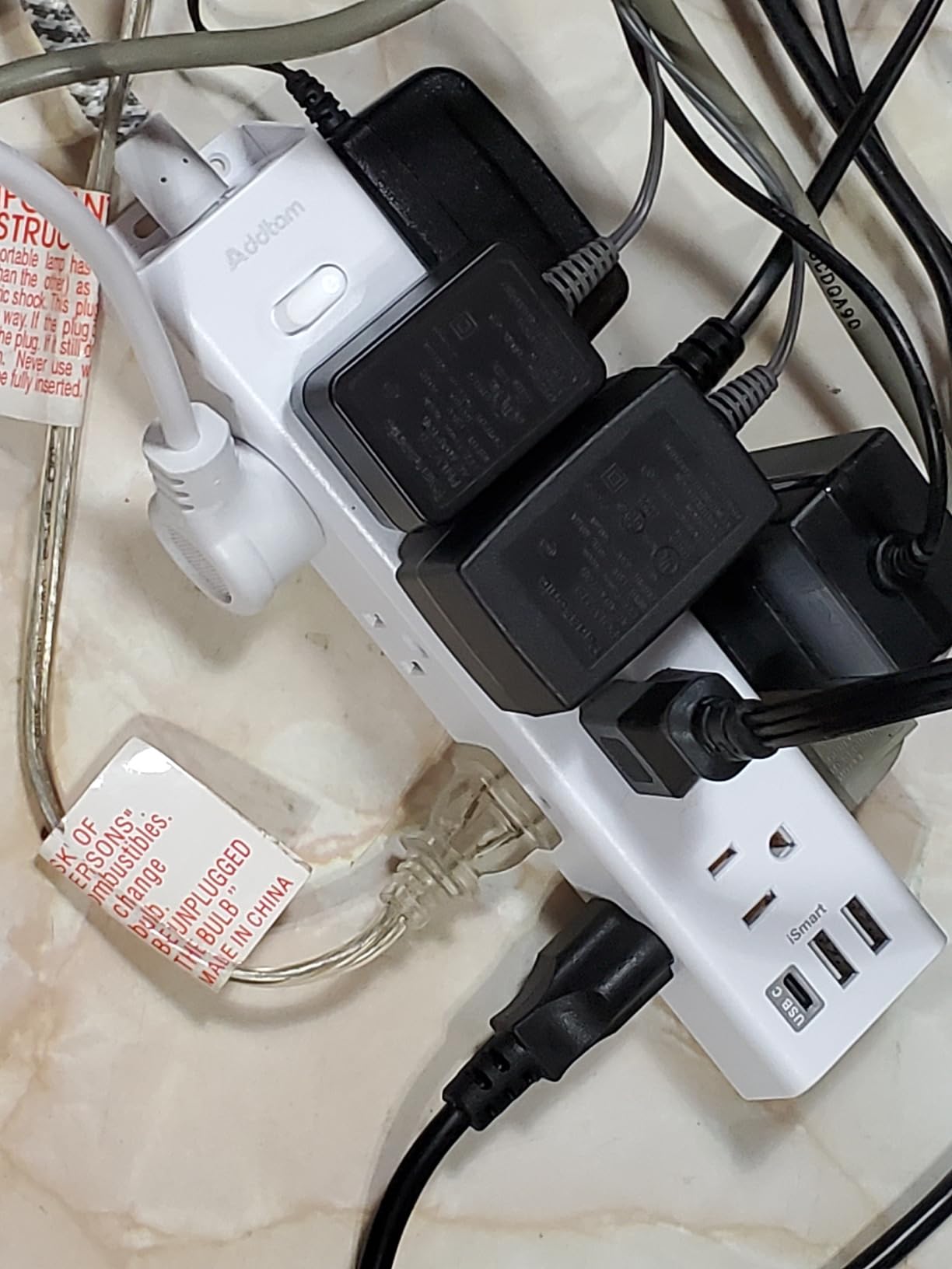 Power Strip Surge Protector with 12 AC Outlets 4 USB, 5FT Extension Cord customer photo 1