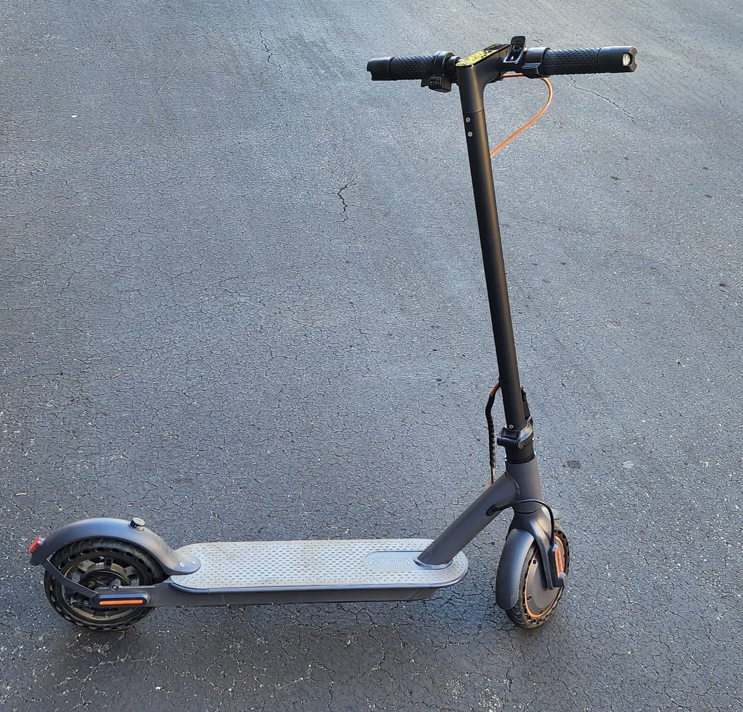 VOLPAM Electric Scooter, 350W/500W Motor, 21/28/40 Miles Long Range customer photo 2