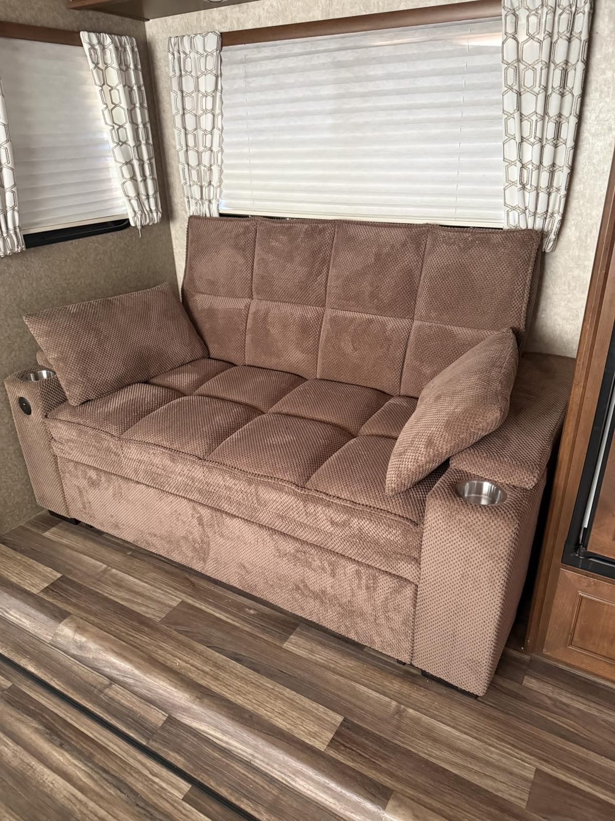 oaaktu Queen Size Sleeper Sofa Couch with Pullout Bed,Convertible Pull Out Adjustable Backrest for Small Spaces,Apartment, Guest Room (1113-khaki) customer photo 2