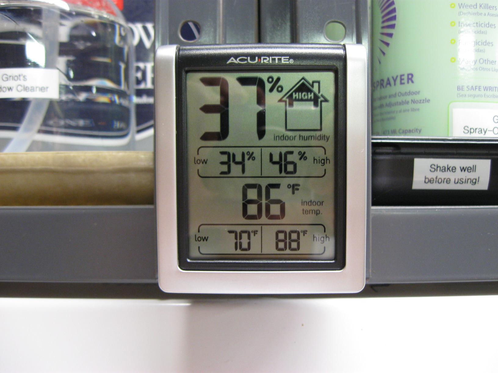 AcuRite (17017M) Smart Wi-Fi Indoor Comfort Meter for Temperature/Humidity customer photo 2