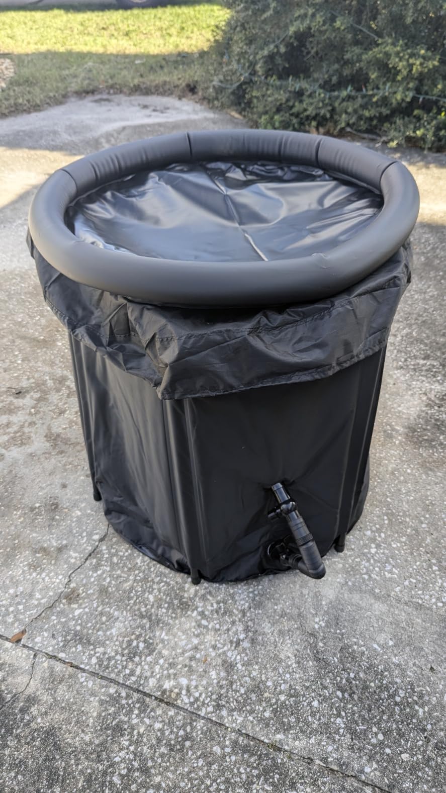 XXL 216 Gallon Ice Bath Tub with Insulated Lid – Inflatable PVC Cold Plunge Tub for Full Body Recovery, Chiller Compatible Ice Pod for Indoor & Outdoor Use customer photo 1