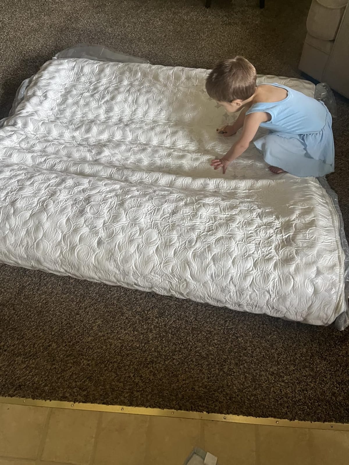 Sleepmax Queen Mattress 14 Inch, Deluxe Hybrid Mattress Pain Relieving customer photo 2