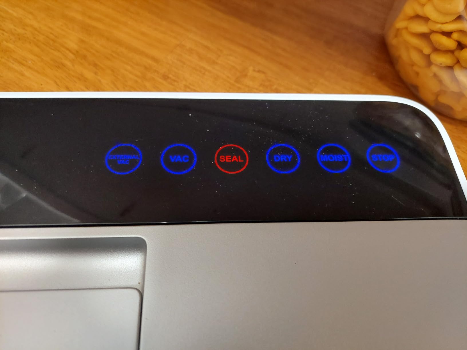 Food Vacuum Sealer Machine with Storage & Built-in Cutter customer photo 2