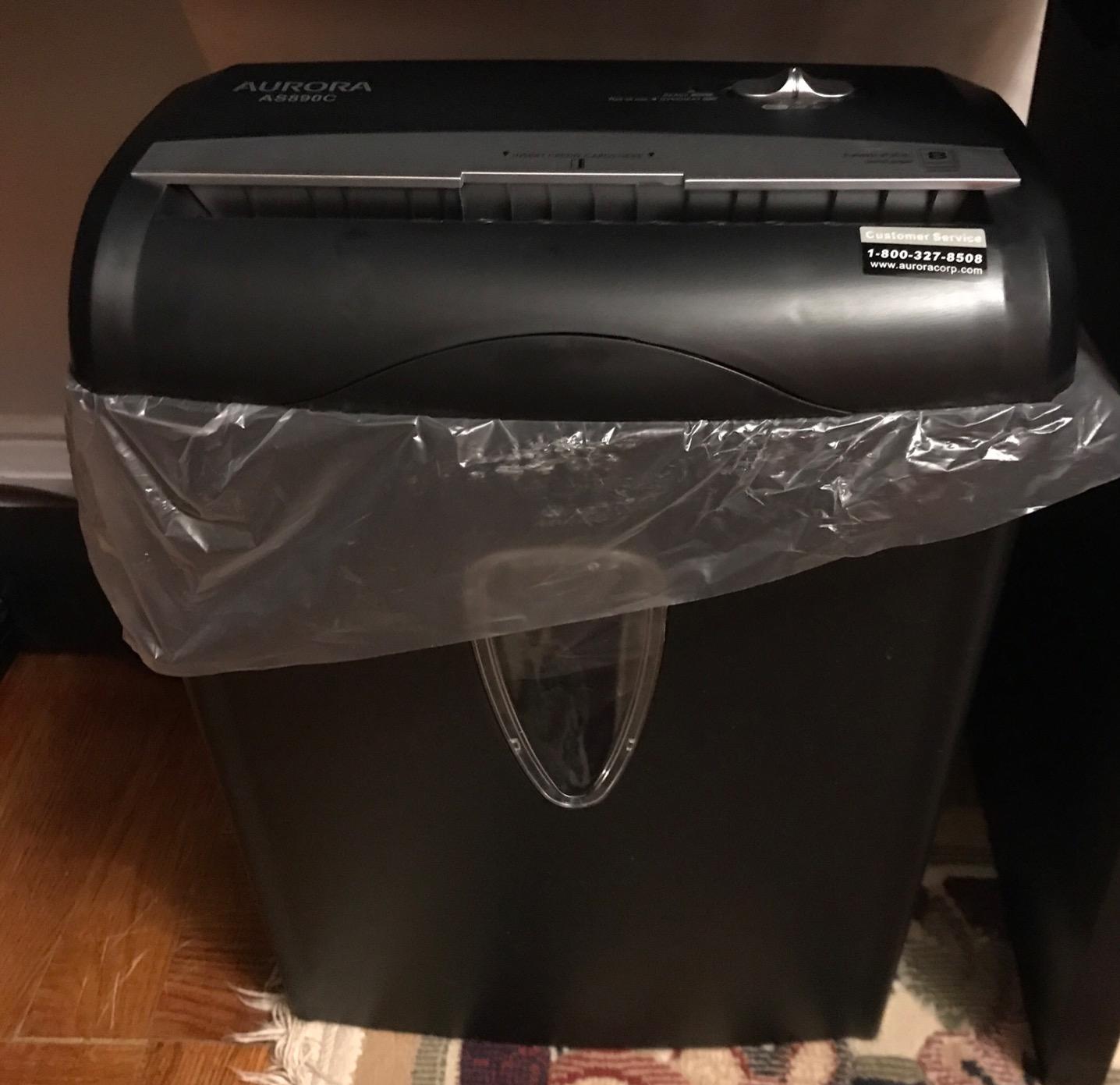 Aurora AU1230XA Anti-Jam 12-Sheet Crosscut Paper and Credit Card Shredder with 5.2-Gallon Wastebasket customer photo 1