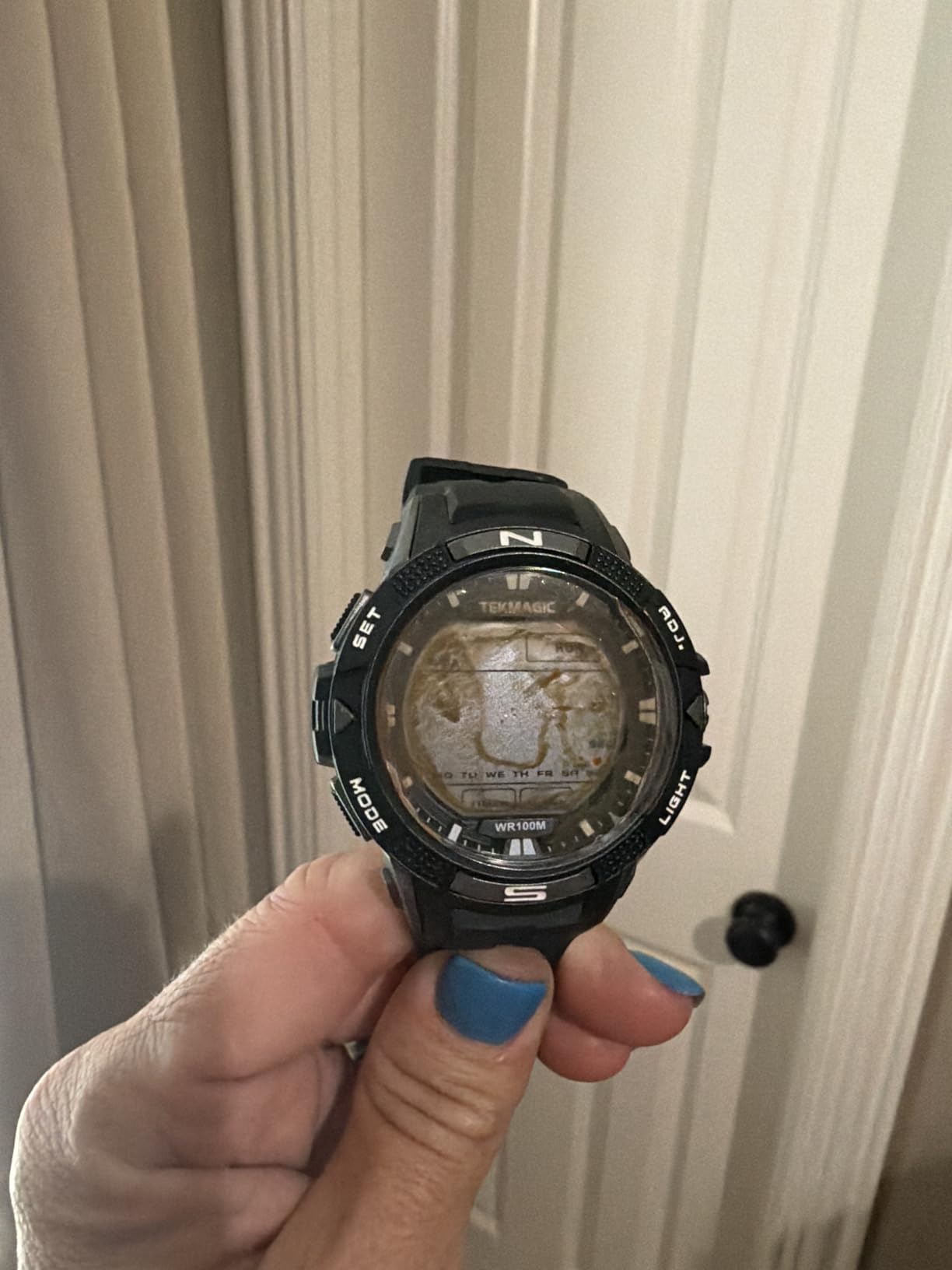 10 ATM Digital Submersible Unisex adult Diving Watch 100m Water Resistant Swimming Sport Wristwatch Luminous LCD Screen with Stopwatch Alarm Function customer photo 1