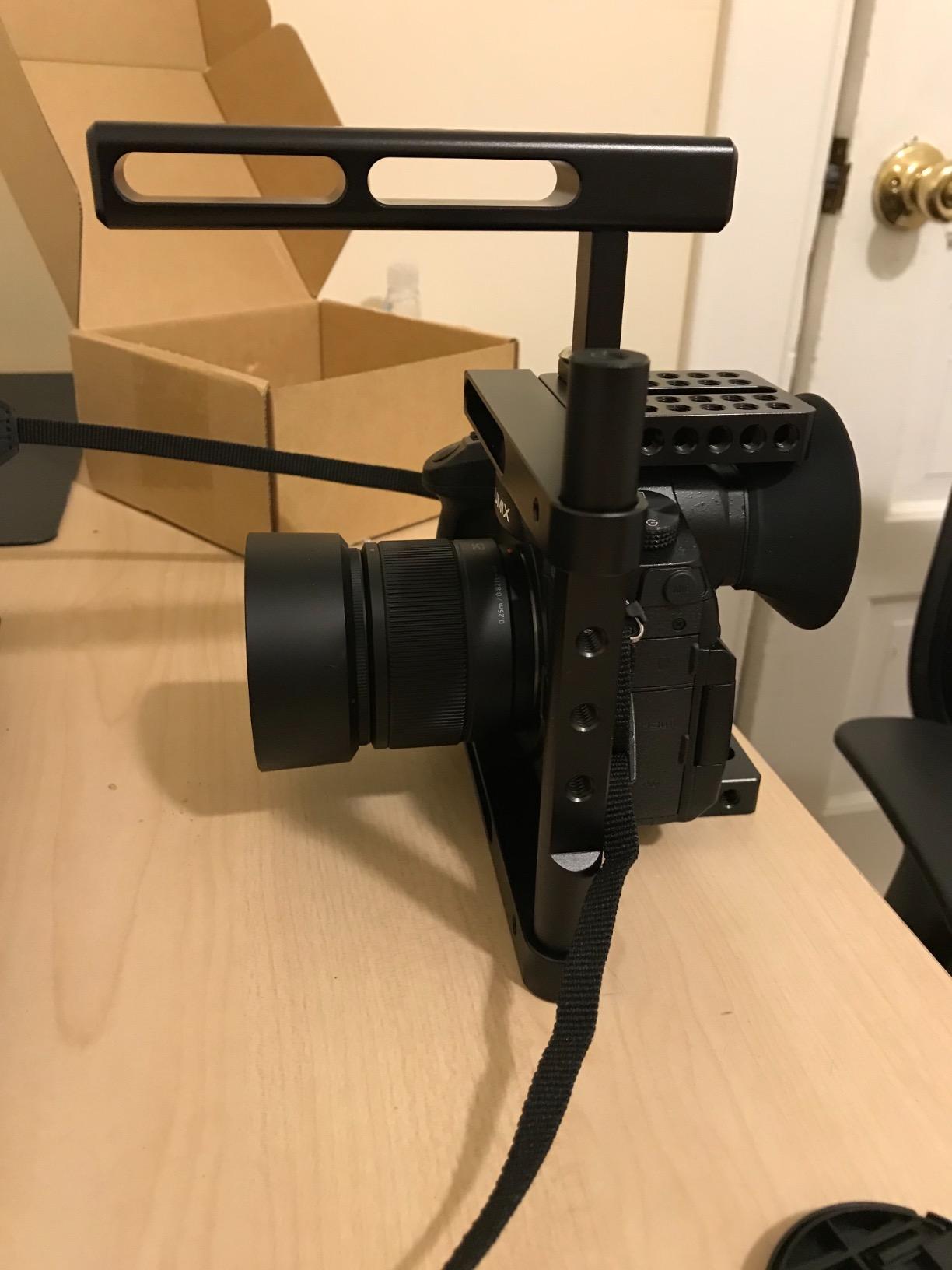 CAMVATE Basic Camera Cage Rig with Top Handle Universal Use - 1897 customer photo 1