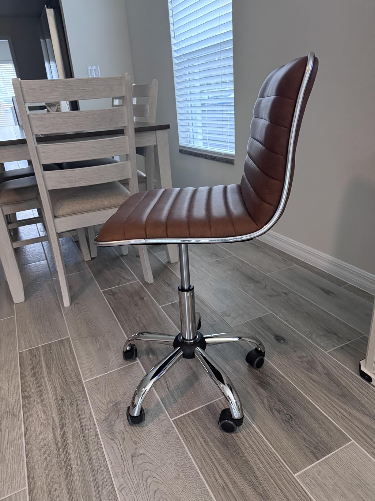 Yaheetech Black Armless Vanity Desk Chair with Wheels, Ribbed PU Leather customer photo 2