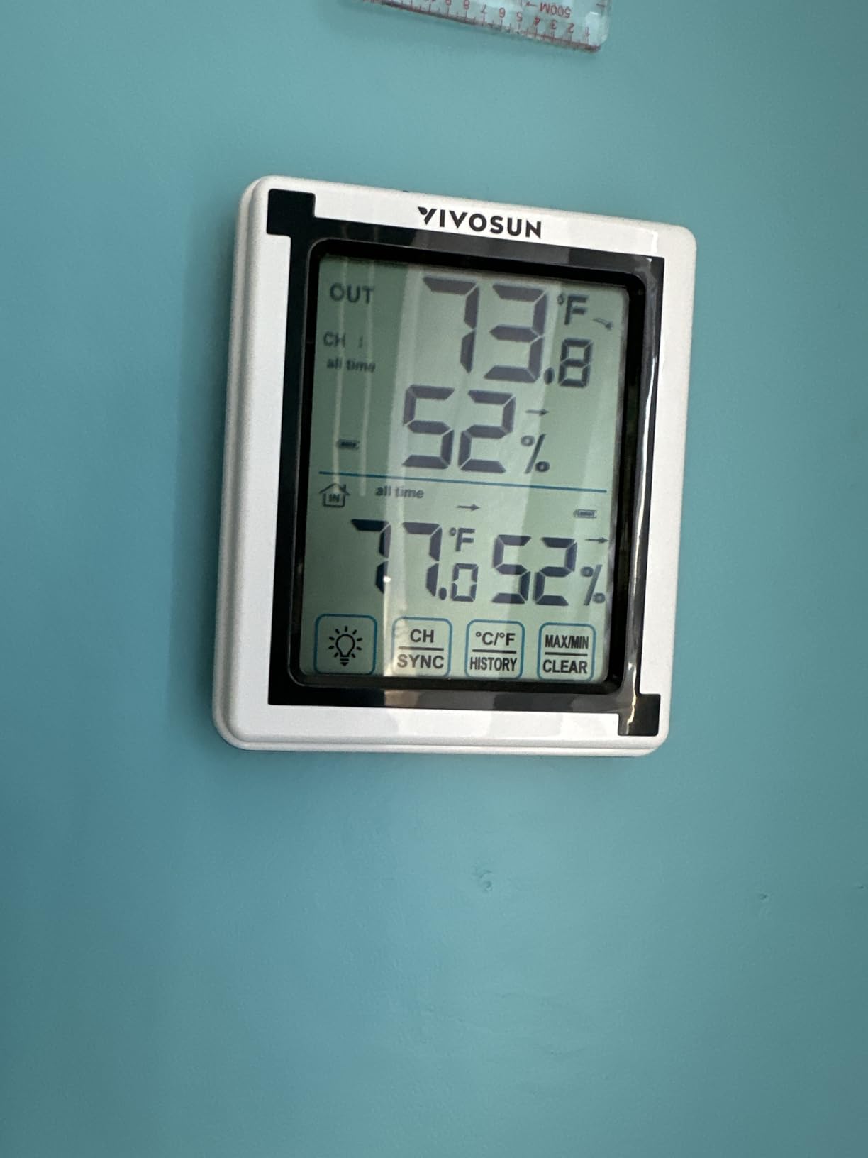 VIVOSUN Indoor Outdoor Thermometer Wireless Digital Hygrometer Temperature and Humidity Monitor with Touchscreen LCD Backlight, 200ft/60m Range, Battery Included customer photo 2