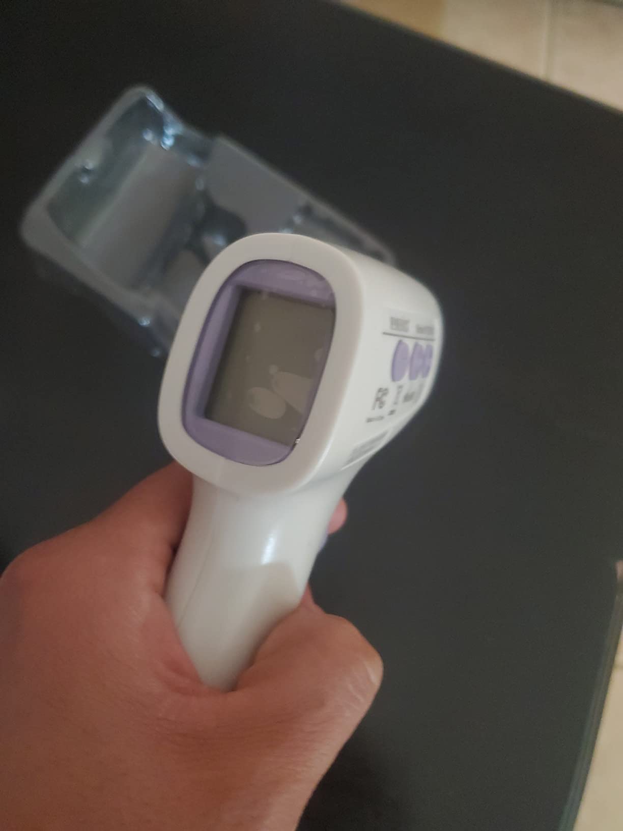HoMedics Non-Contact Infrared Forehead Thermometer, Clinically Proven Fast Accurate Results, High-Fever Alert with 4-in-1 Readings customer photo 1