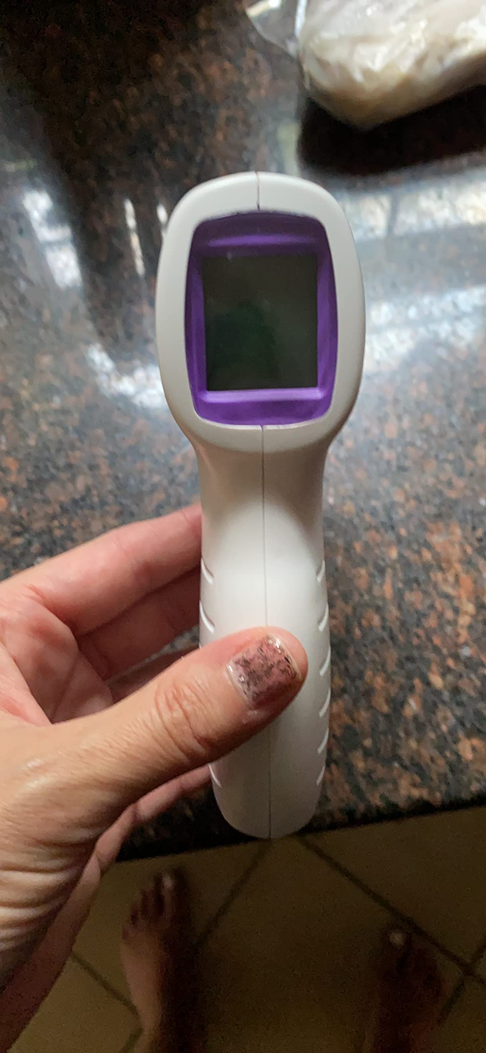 HoMedics Non-Contact Infrared Forehead Thermometer, Clinically Proven Fast Accurate Results, High-Fever Alert with 4-in-1 Readings customer photo 2
