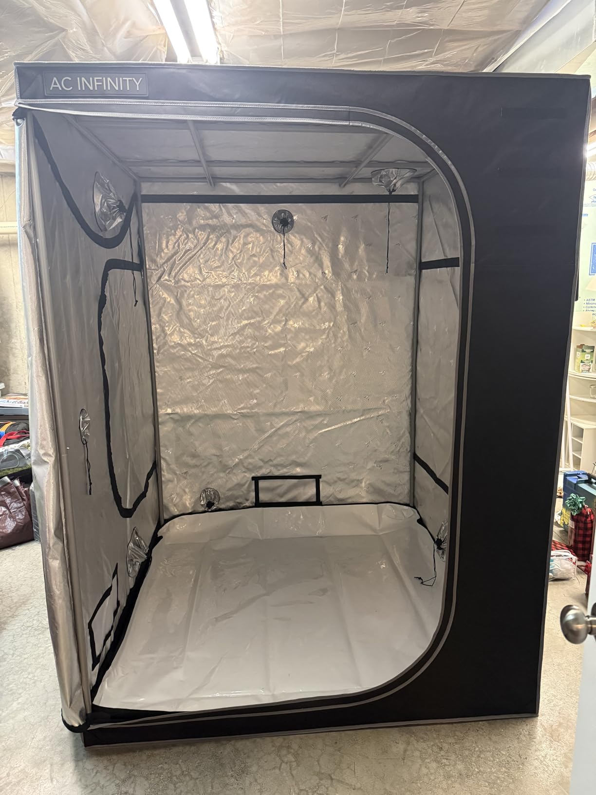 AC Infinity CLOUDLAB 422, Advance Grow Tent 2x2, Thickest Poles & Mylar customer photo 2