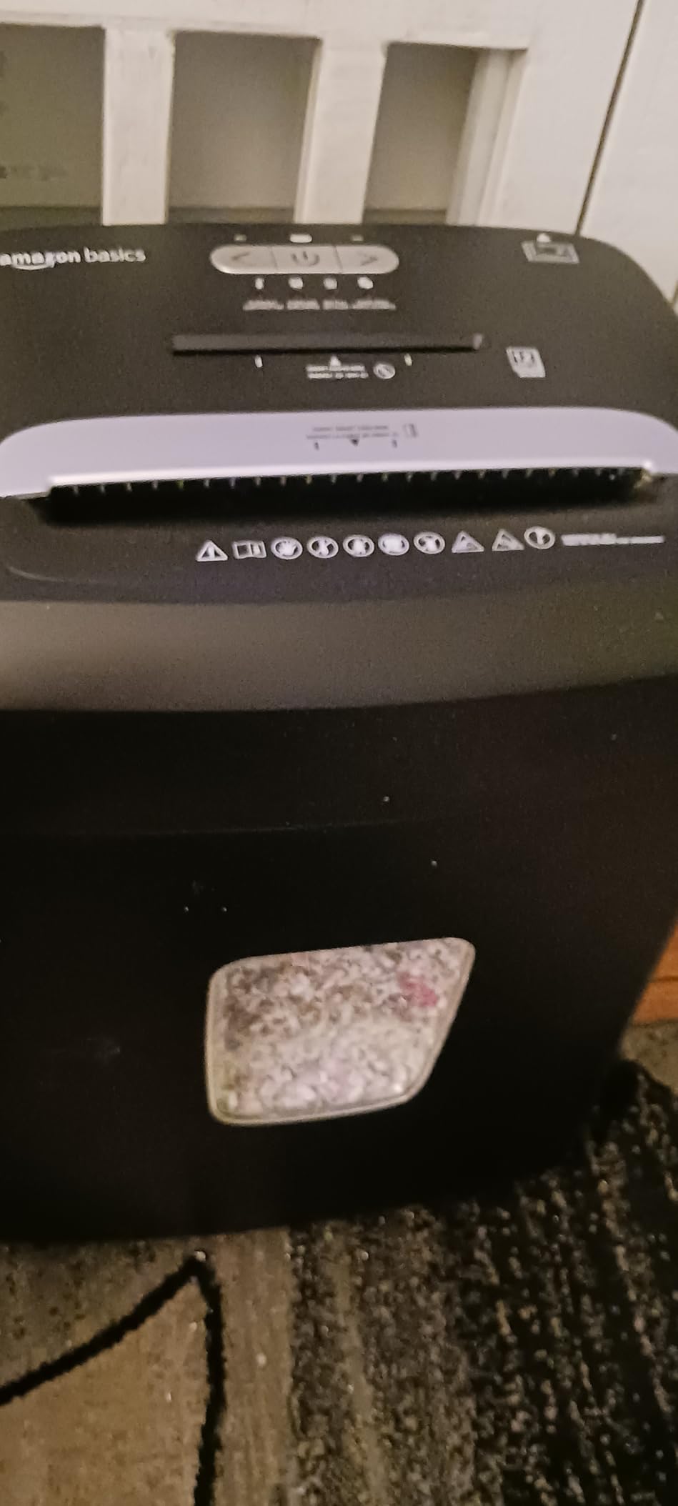 Amazon Basics 12 Sheet High Security Micro Cut Paper, Credit Card and CD Shredder with 6 Gallon Easy Emptying Bin, Casters, Black customer photo 1