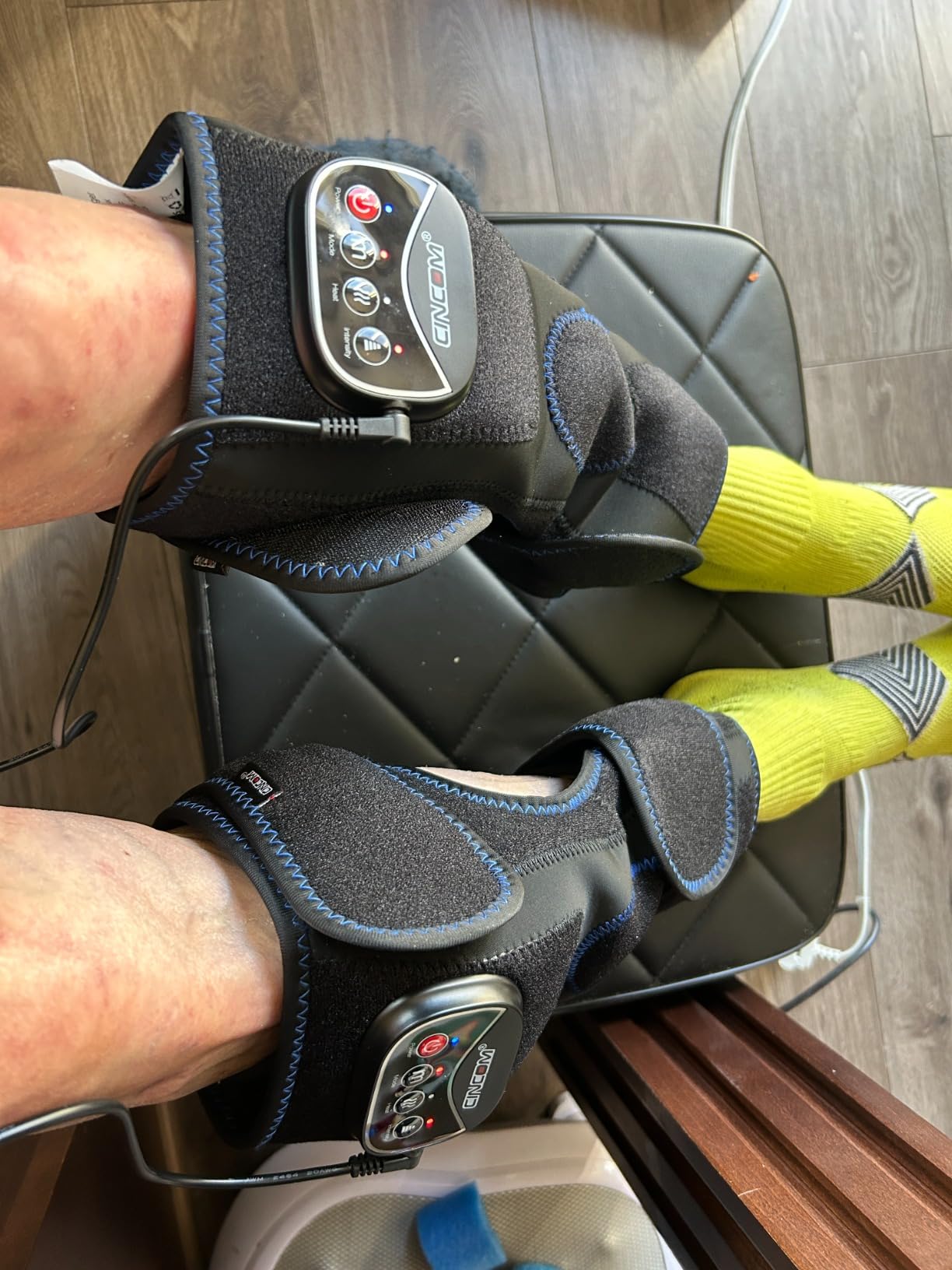 CINCOM Knee Massager with Heat and Air Compression for Pain Relief customer photo 1