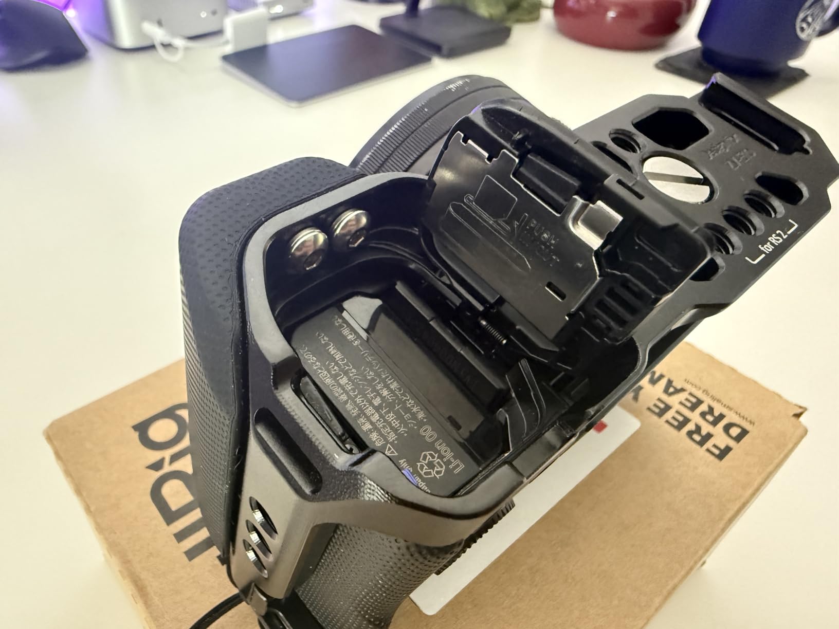 SMALLRIG ZV-E10 Cage with Silicone Handle and Built-in Threaded Holes customer photo 2