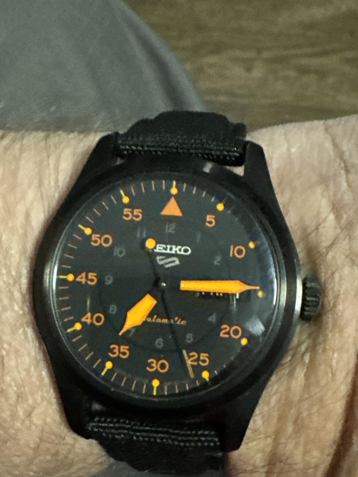 Seiko SRPH33 Men's Watch, 41-Hour Power Reserve, Stainless Steel Case, Black Nylon Strap, Blue and Orange Dial, Day/Date Display, 100m Water Resistant customer photo 1