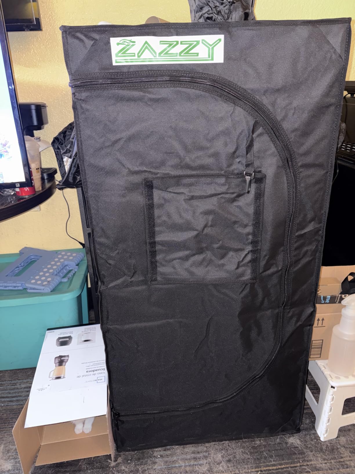 zazzy 2'x2' Grow Tent 24
