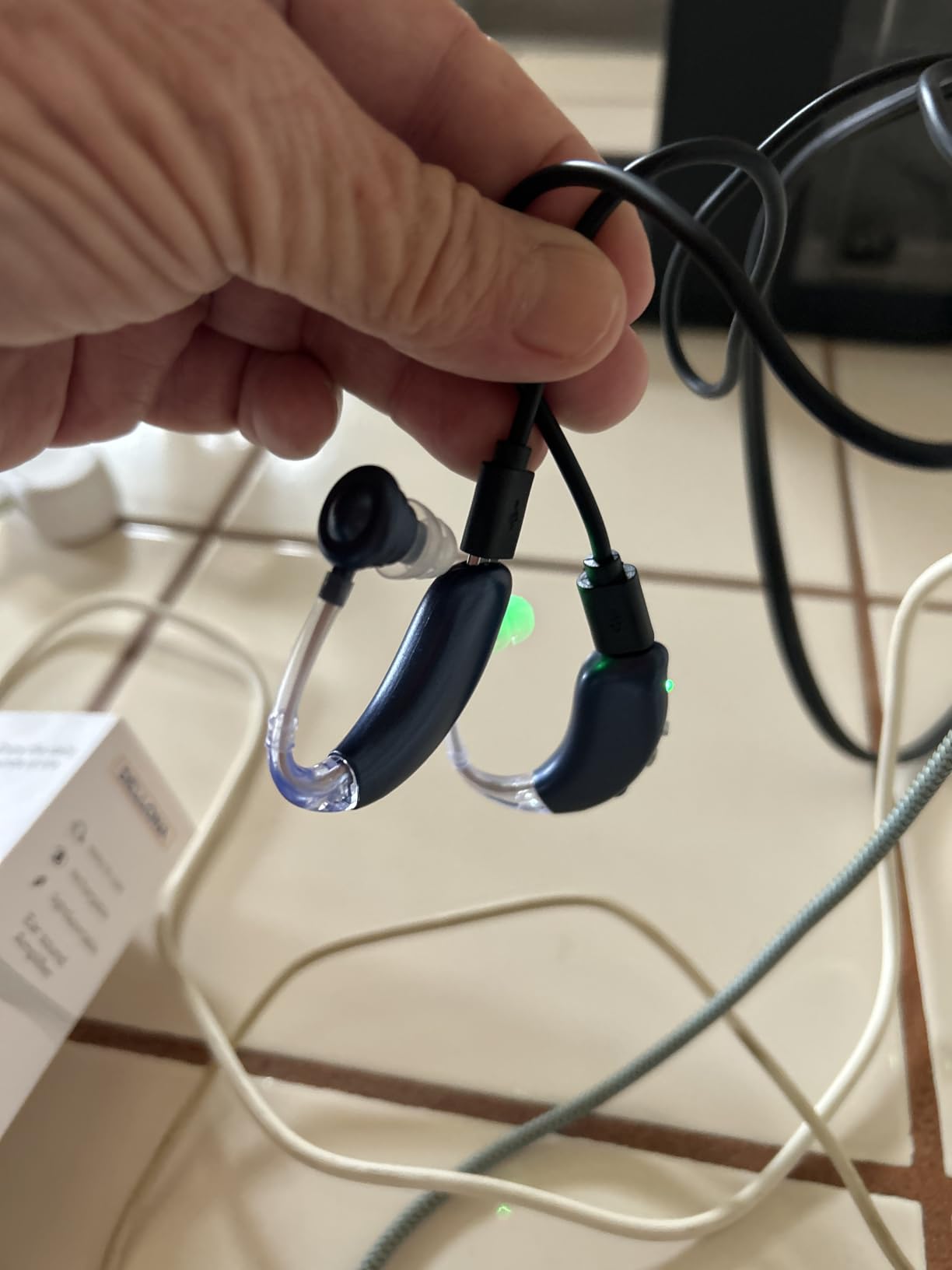DELLONA High-Performance Hearing Aids for Seniors, OTC Rechargeable Hearing Aid for People with Severe Hearing Loss with Intelligent Noise Reduction (Pair), 4 Modes - Comfortable Hearing Aid devices for elderly, Over The Counter Hearing Aids customer photo 1