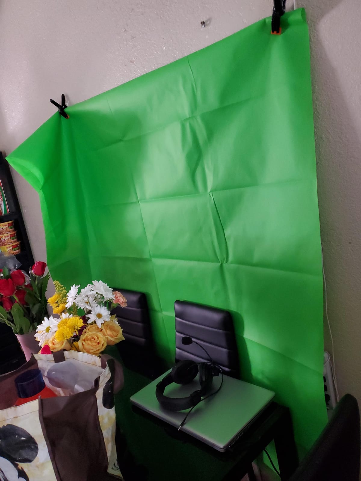 EMART Blue Green Screen Backdrop Kit, 5x6.5ft Portable T-Shape customer photo 2