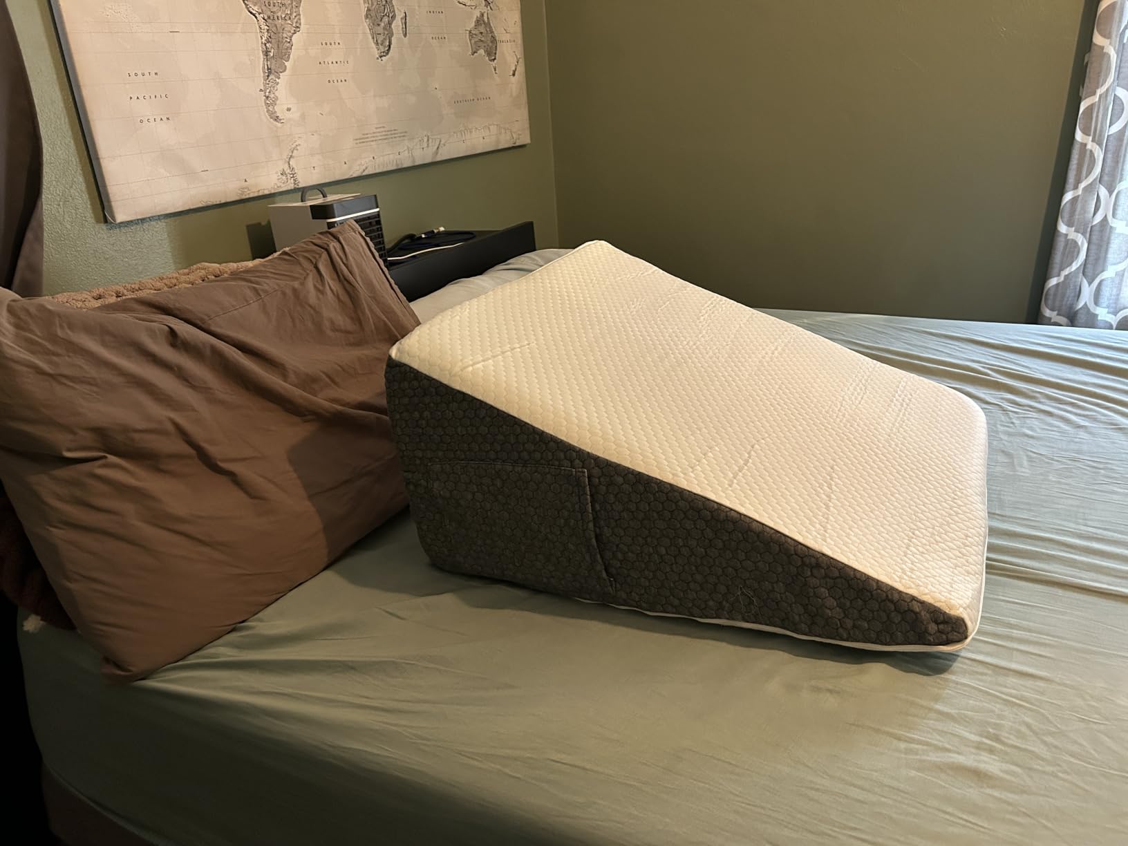 Yojoker Wedge Pillow for Sleeping - 12 Inch Bed Wedge for Headboard Triangle Pillow, Memory Foam Wedges for Acid Reflux, GERD, Snoring, Post Surgery Back Pain Relief, Leg Elevation, Washable Cover customer photo 1